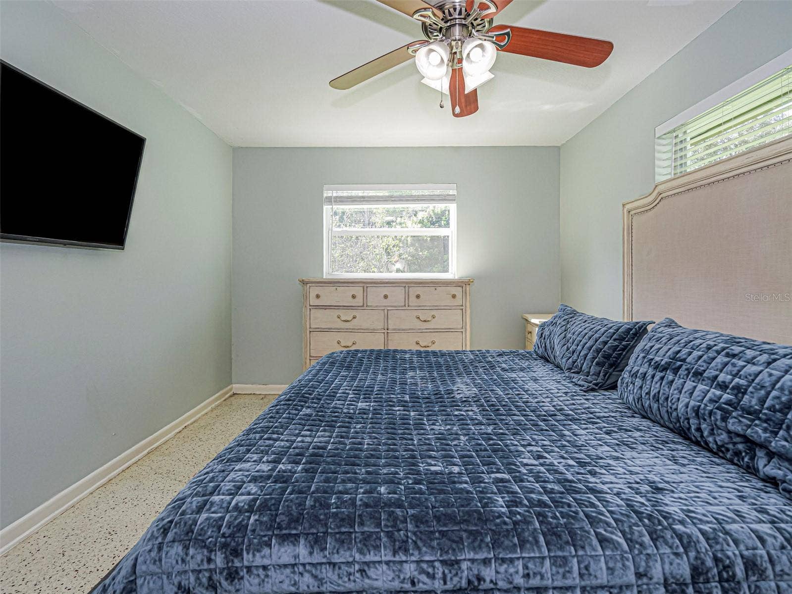 2755 6TH PLACE, Vero Beach, FL 32968 2755 6TH PLACE, Vero Beach, FL 32968