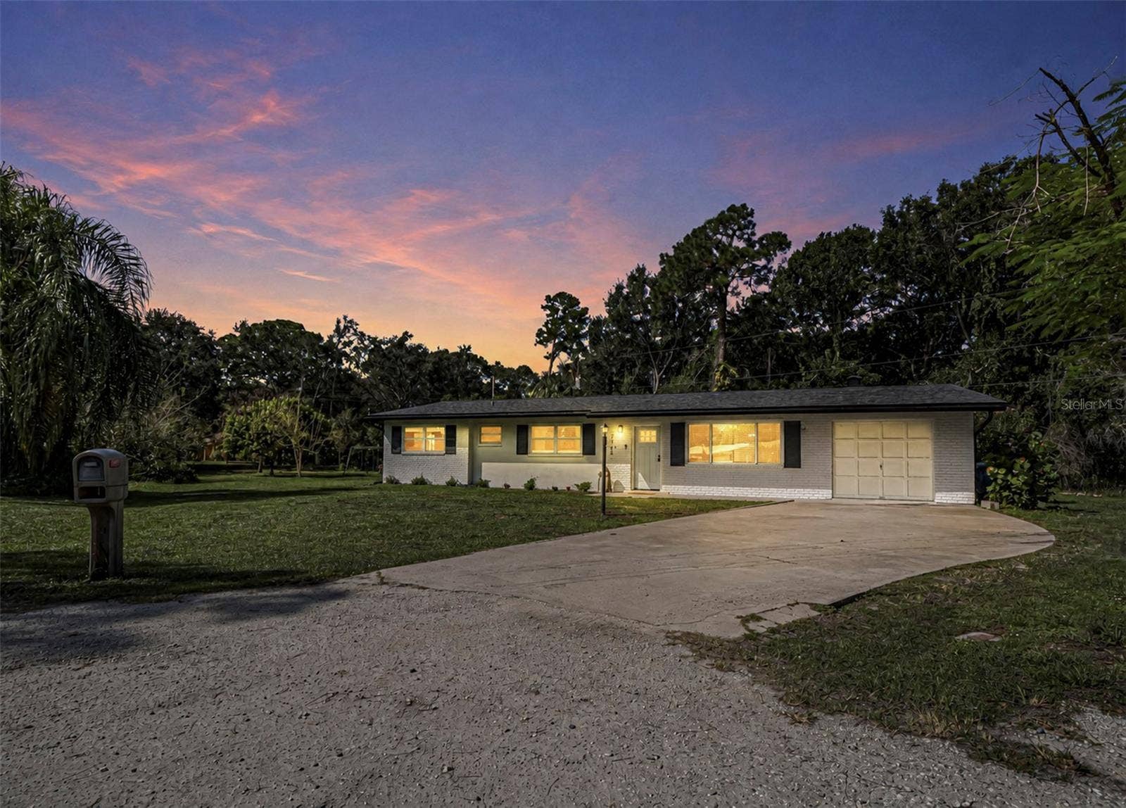 2755 6TH PLACE, Vero Beach, FL 32968 2755 6TH PLACE, Vero Beach, FL 32968
