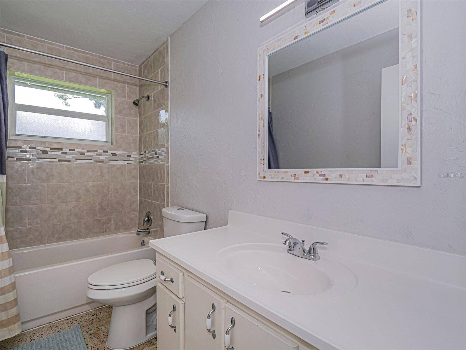 2755 6TH PLACE, Vero Beach, FL 32968 2755 6TH PLACE, Vero Beach, FL 32968