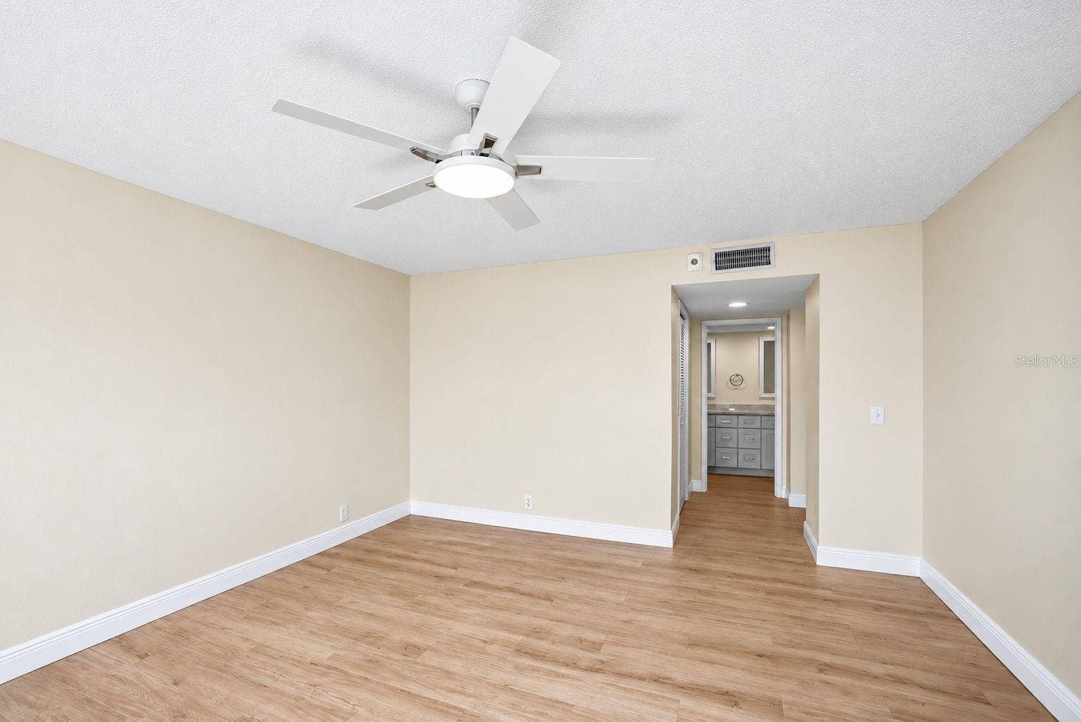 3062 EASTLAND BOULEVARD, #313, Clearwater, FL 33761 3062 EASTLAND BOULEVARD, #313, Clearwater, FL 33761