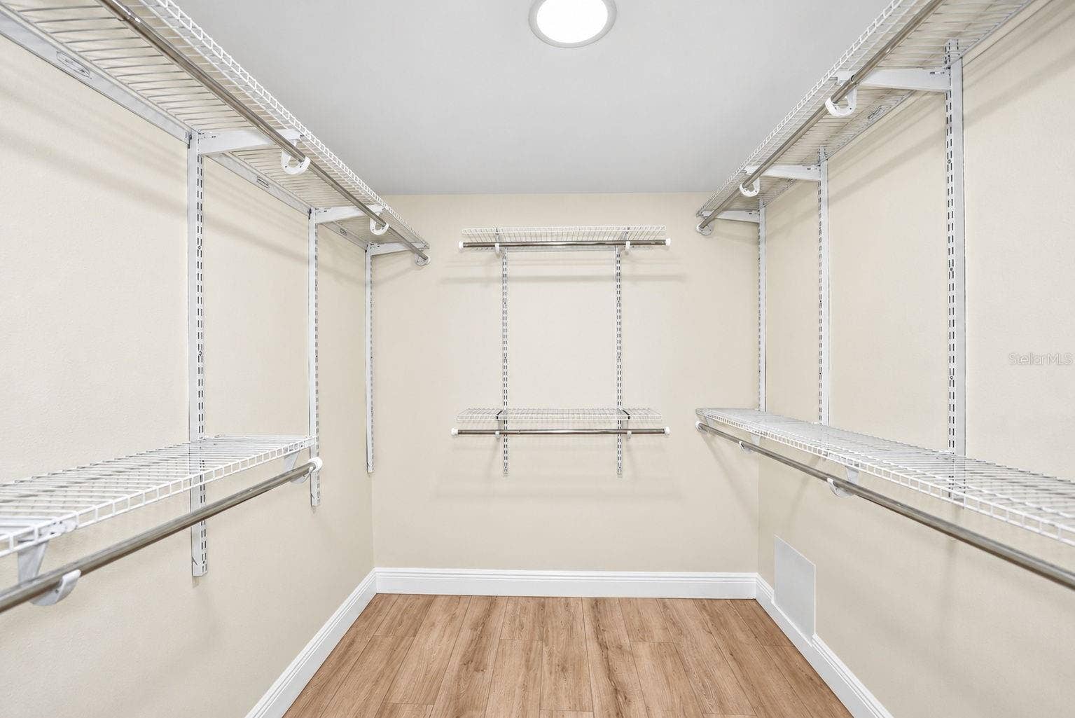 3062 EASTLAND BOULEVARD, #313, Clearwater, FL 33761 3062 EASTLAND BOULEVARD, #313, Clearwater, FL 33761