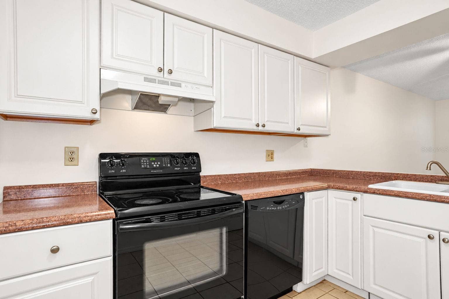 1111 TARRIDON COURT, #1111, Dunedin, FL 34698 1111 TARRIDON COURT, #1111, Dunedin, FL 34698