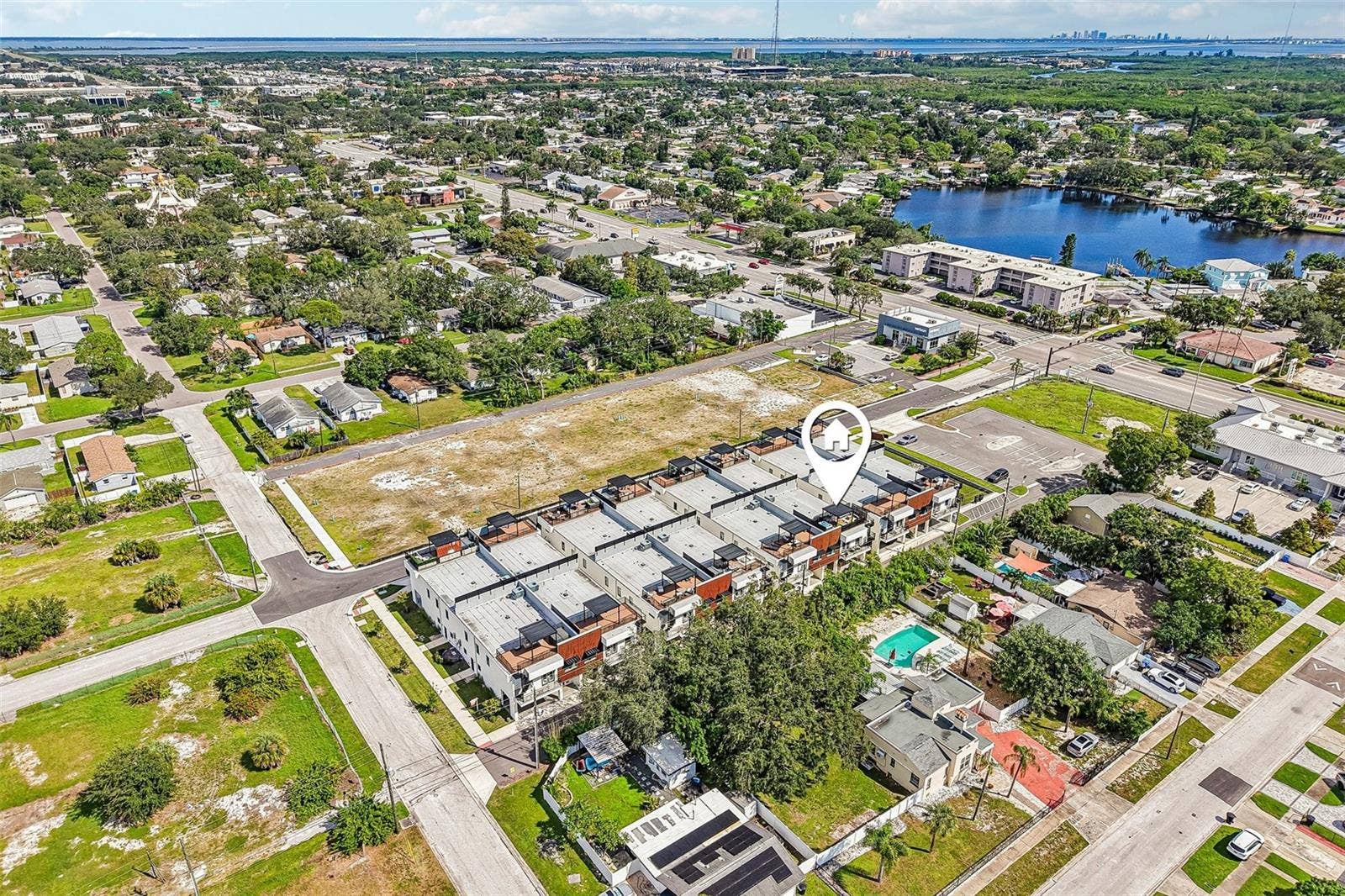 8625 5TH STREET N, St Petersburg, FL 33702 8625 5TH STREET N, St Petersburg, FL 33702