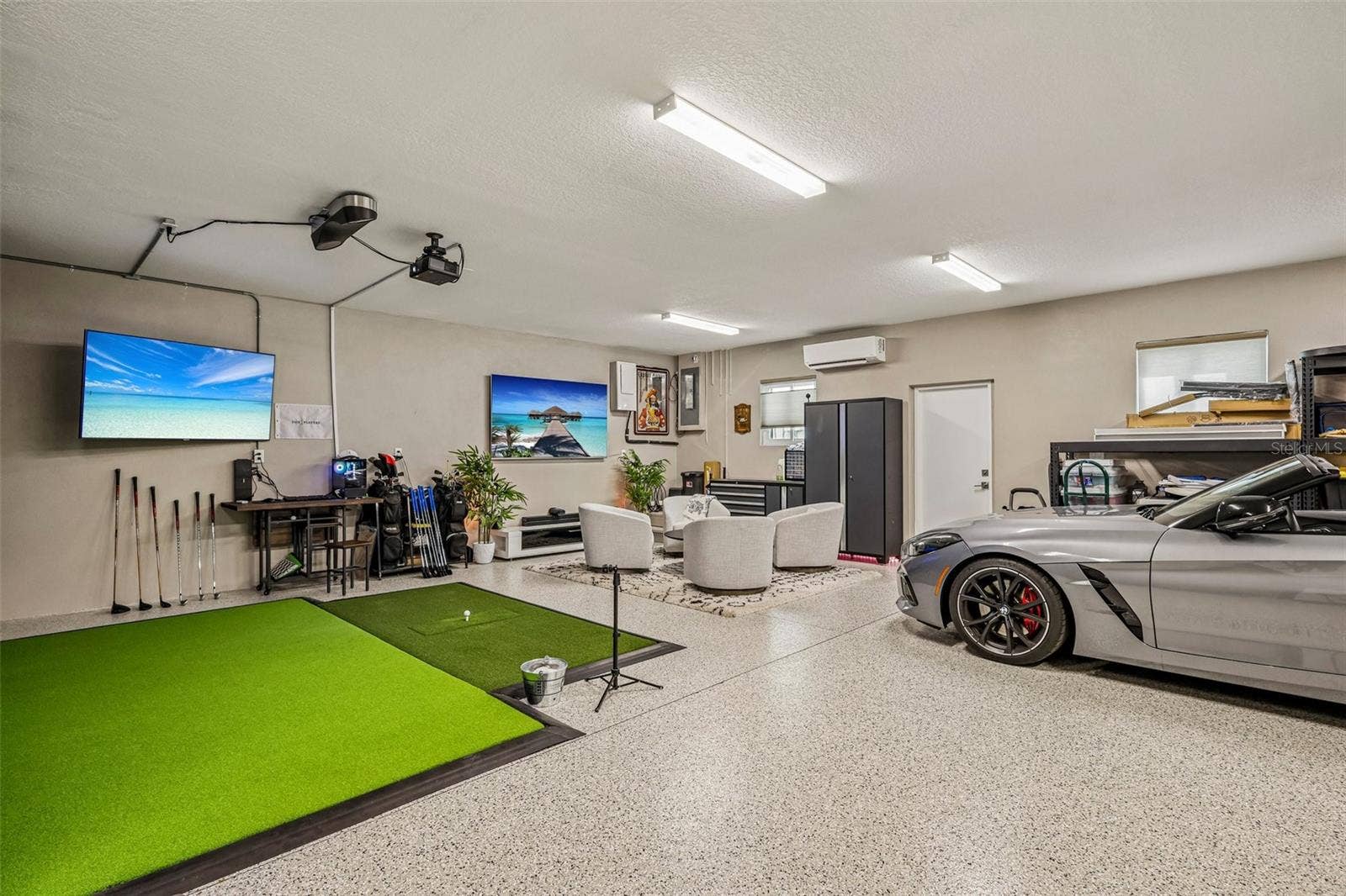 8625 5TH STREET N, St Petersburg, FL 33702 8625 5TH STREET N, St Petersburg, FL 33702