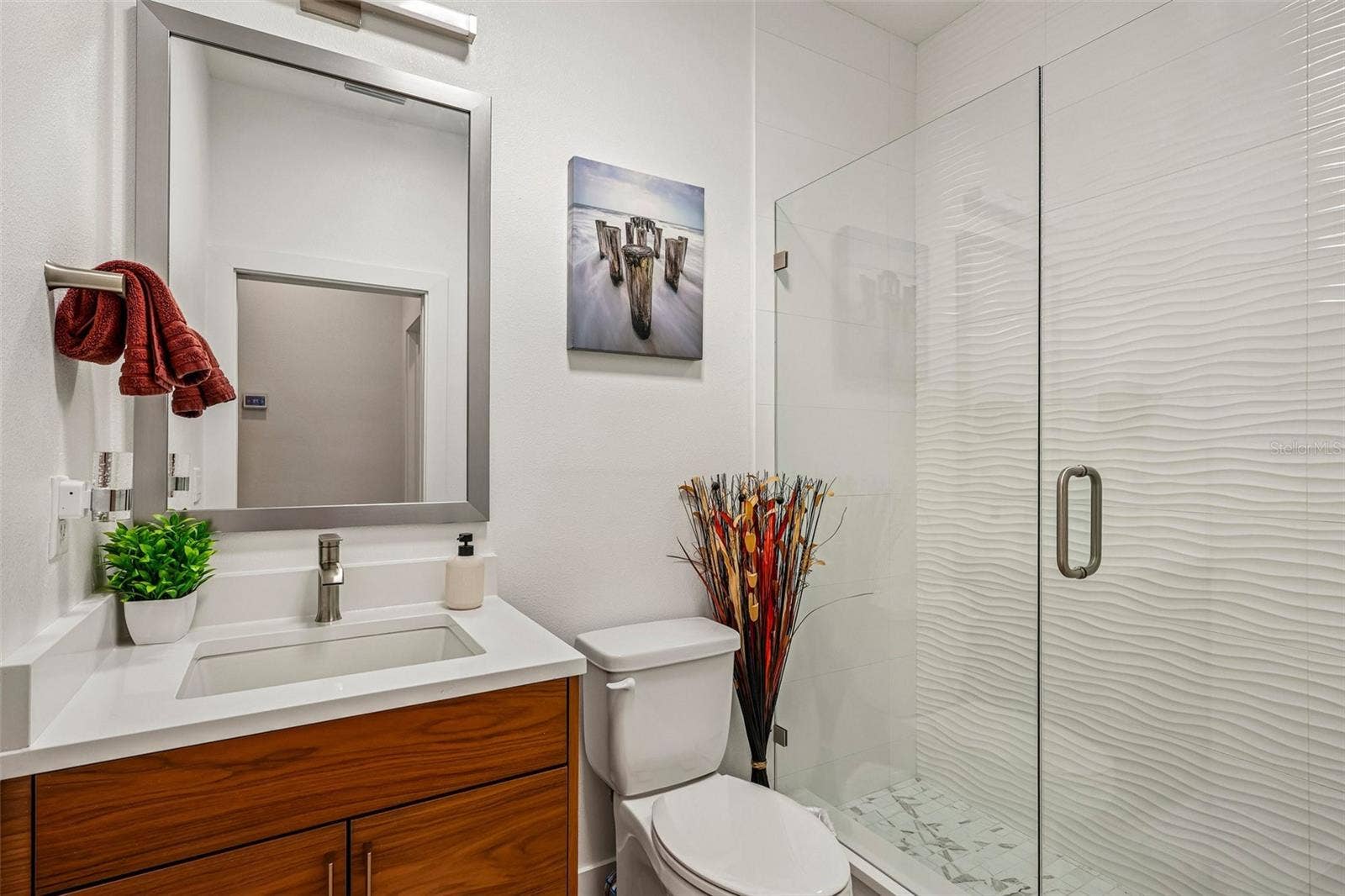 8625 5TH STREET N, St Petersburg, FL 33702 8625 5TH STREET N, St Petersburg, FL 33702