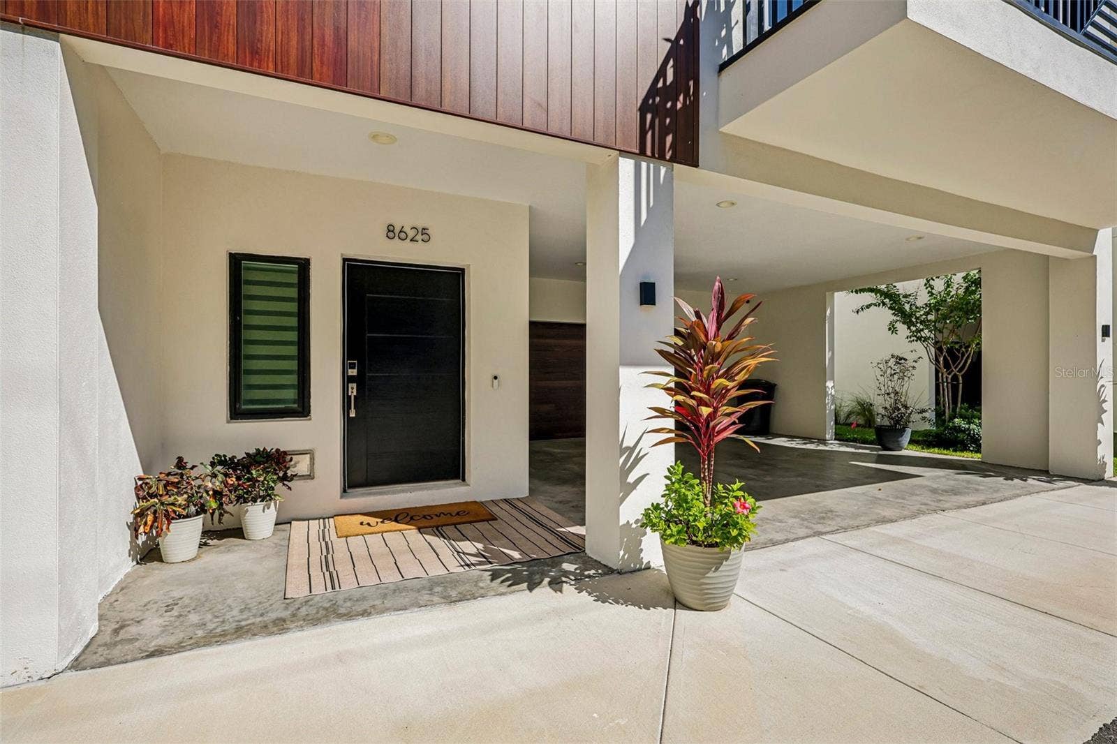 8625 5TH STREET N, St Petersburg, FL 33702 8625 5TH STREET N, St Petersburg, FL 33702