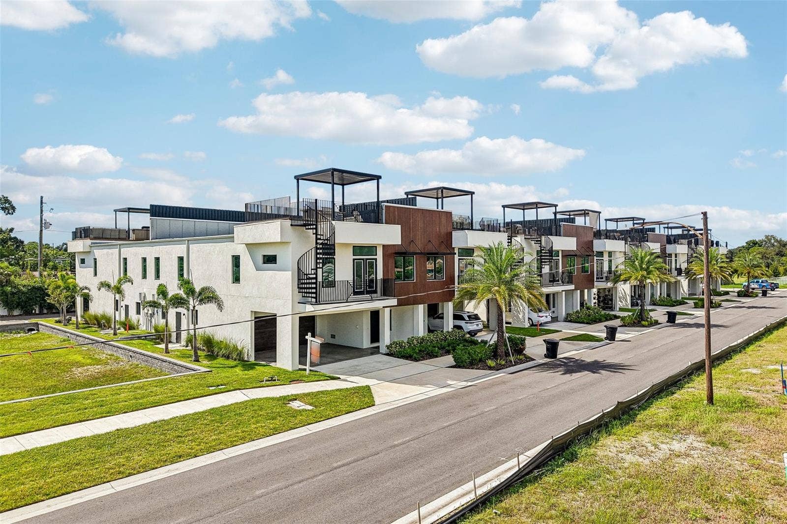 8625 5TH STREET N, St Petersburg, FL 33702 8625 5TH STREET N, St Petersburg, FL 33702