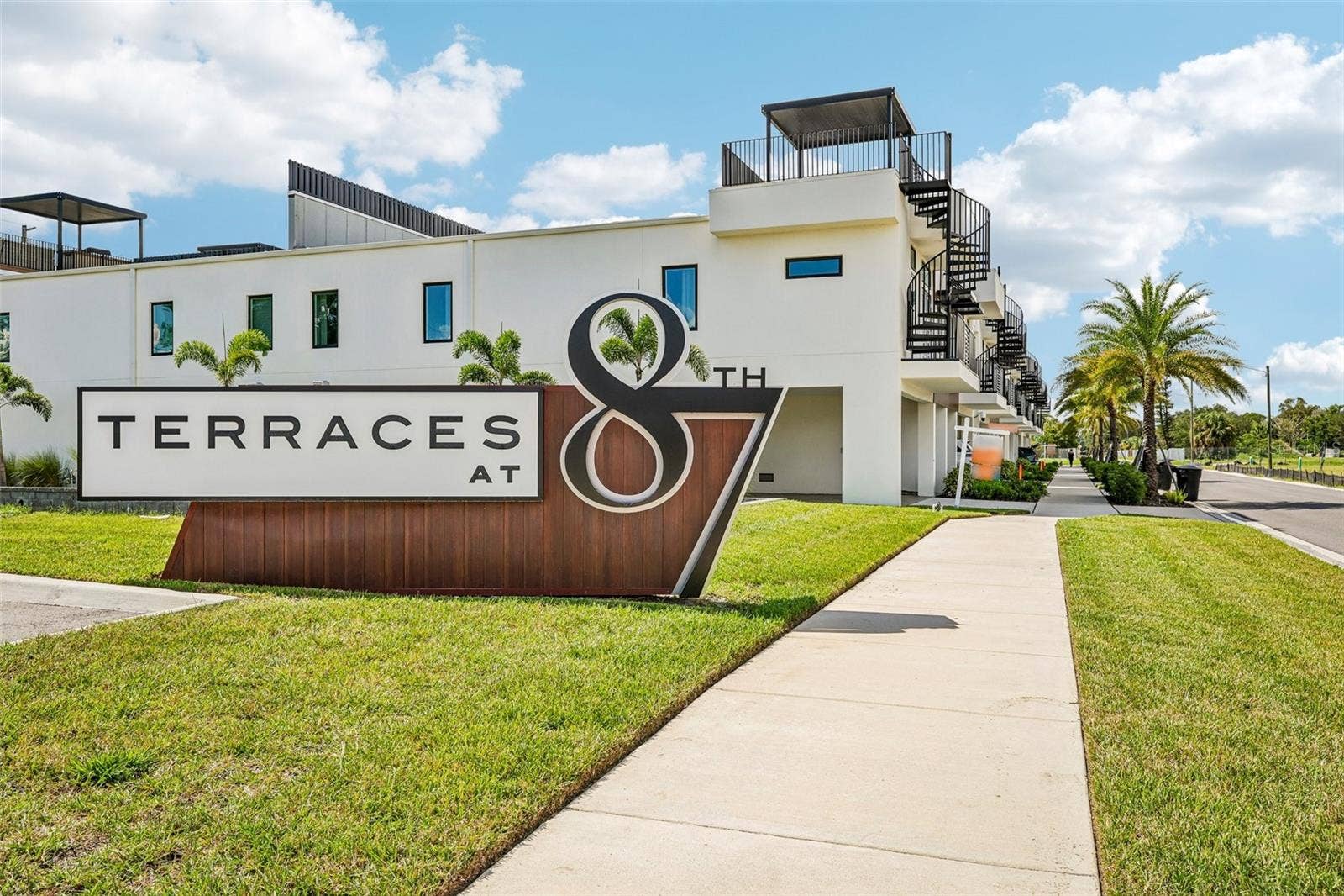 8625 5TH STREET N, St Petersburg, FL 33702 8625 5TH STREET N, St Petersburg, FL 33702