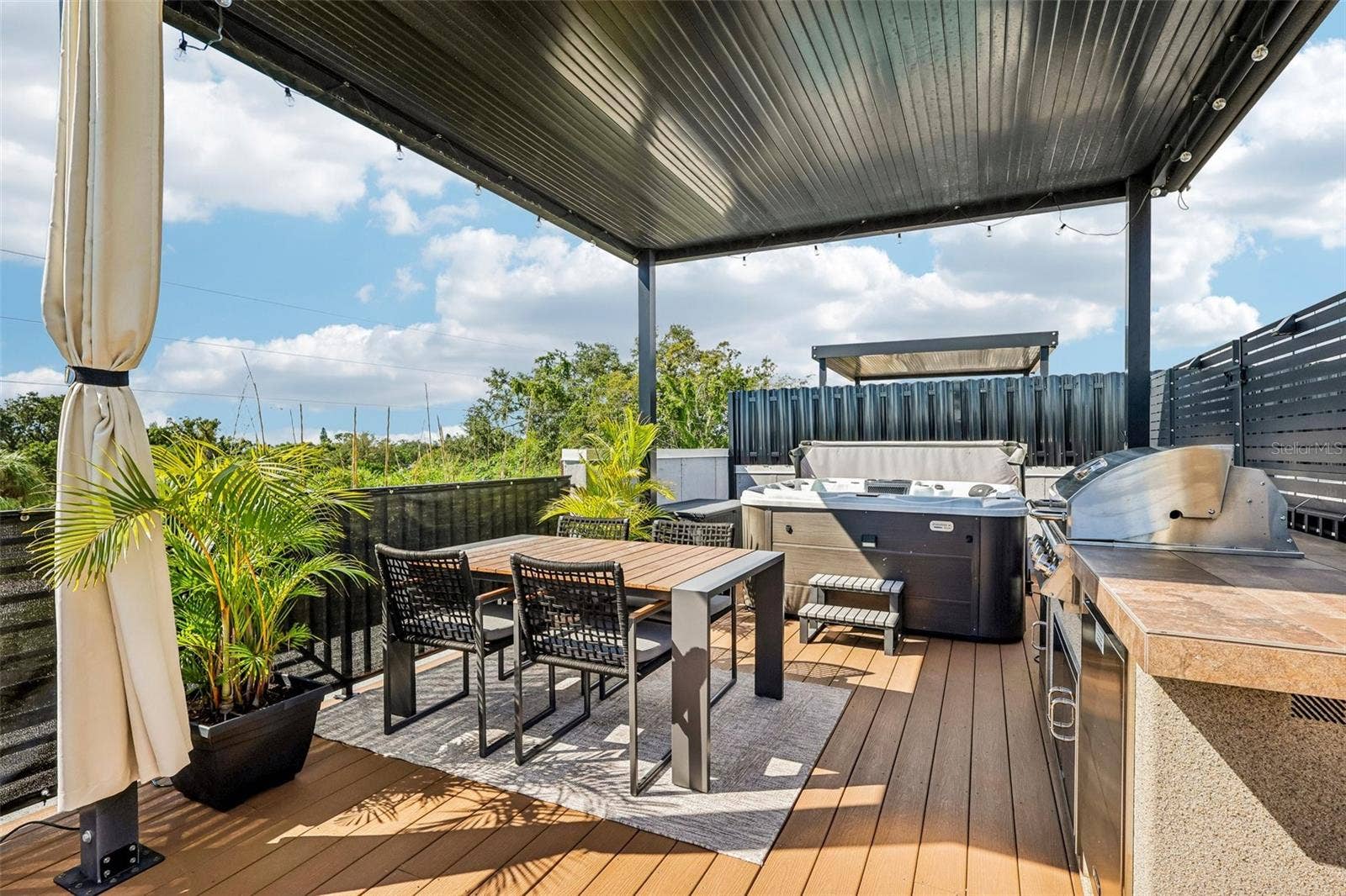 8625 5TH STREET N, St Petersburg, FL 33702 8625 5TH STREET N, St Petersburg, FL 33702