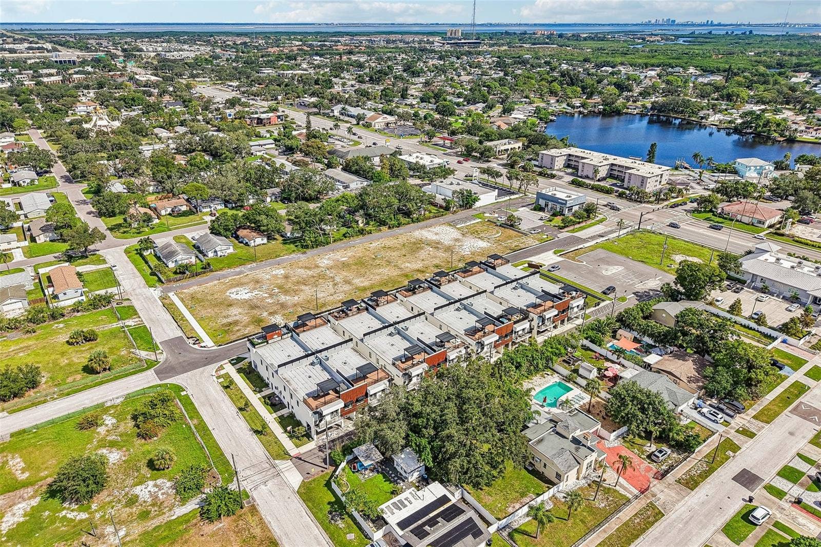 8625 5TH STREET N, St Petersburg, FL 33702 8625 5TH STREET N, St Petersburg, FL 33702