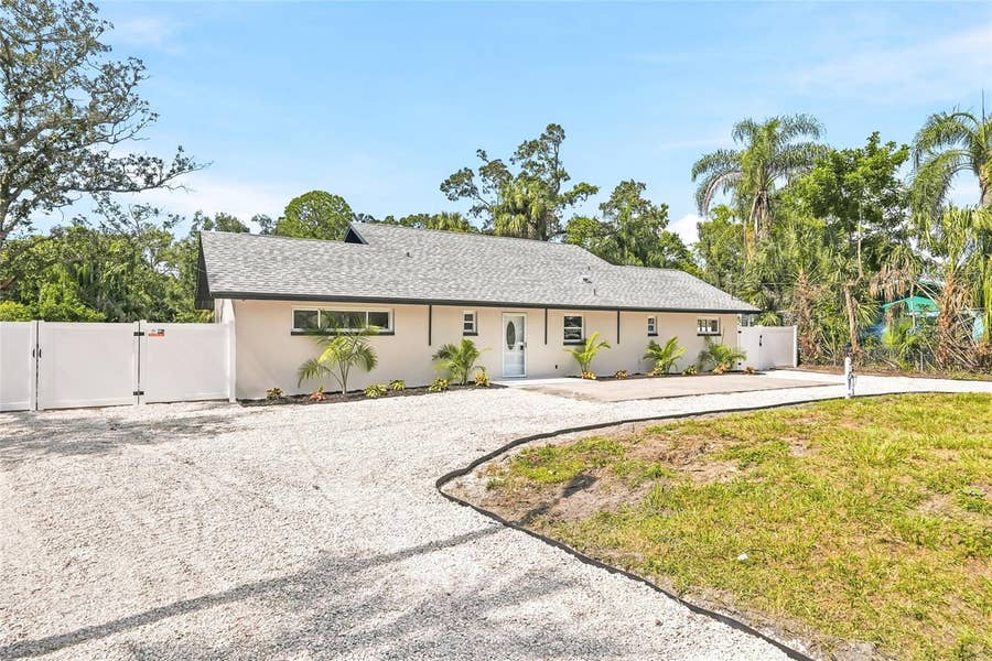 Property photo for 8605 JACKSON SPRINGS ROAD, Tampa, FL