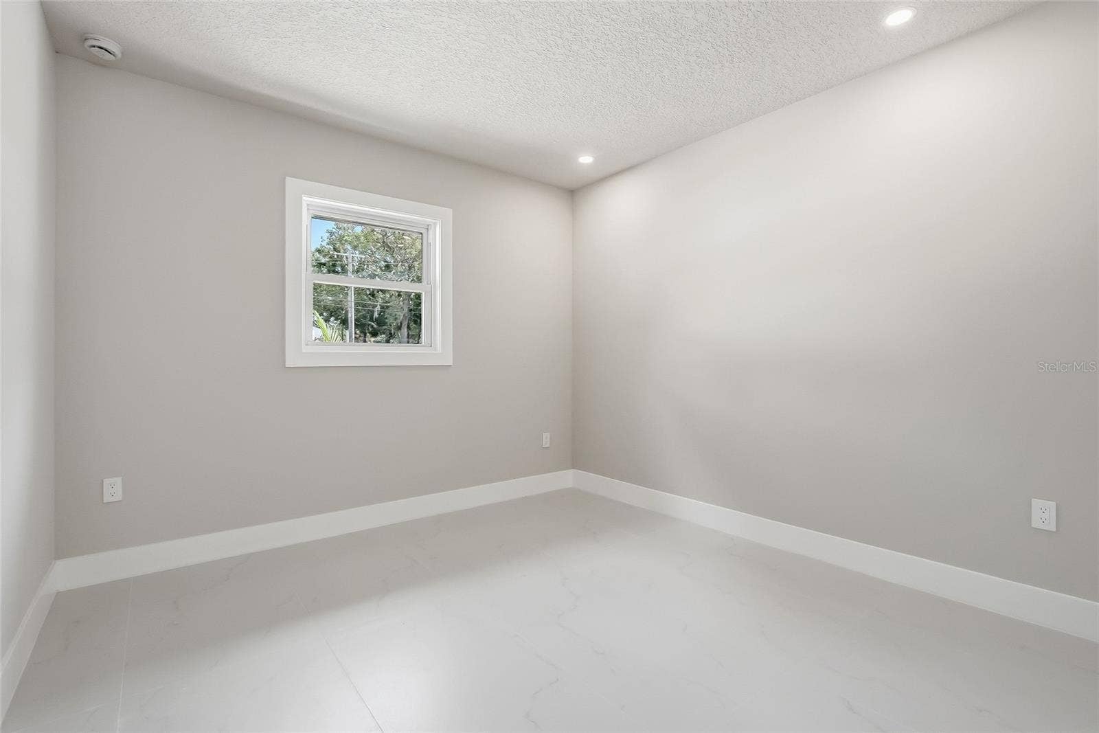 8605 JACKSON SPRINGS ROAD, Tampa, FL 33615