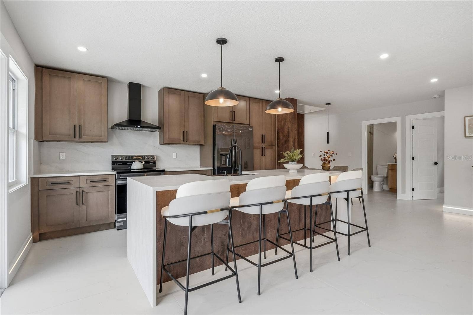 8605 JACKSON SPRINGS ROAD, Tampa, FL 33615