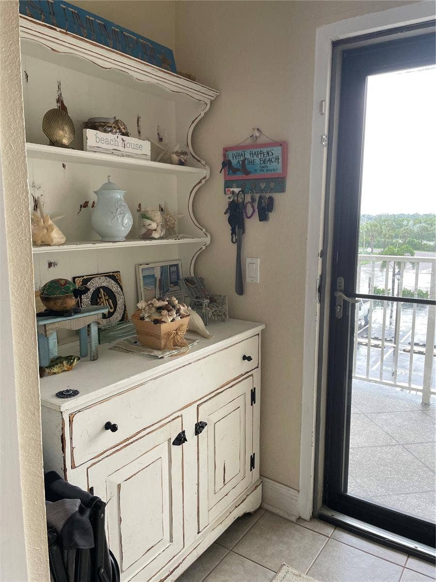 18650 GULF BOULEVARD, #304, Indian Shores, FL 33785 18650 GULF BOULEVARD, #304, Indian Shores, FL 33785