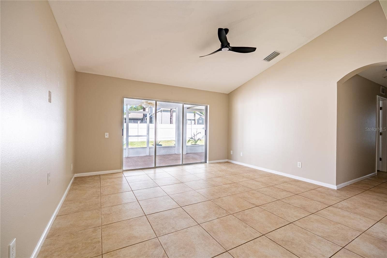 2022 SAMANTHA LANE, Valrico, FL 33594 2022 SAMANTHA LANE, Valrico, FL 33594