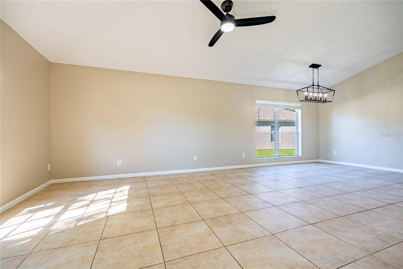 2022 SAMANTHA LANE, Valrico, FL 33594 2022 SAMANTHA LANE, Valrico, FL 33594