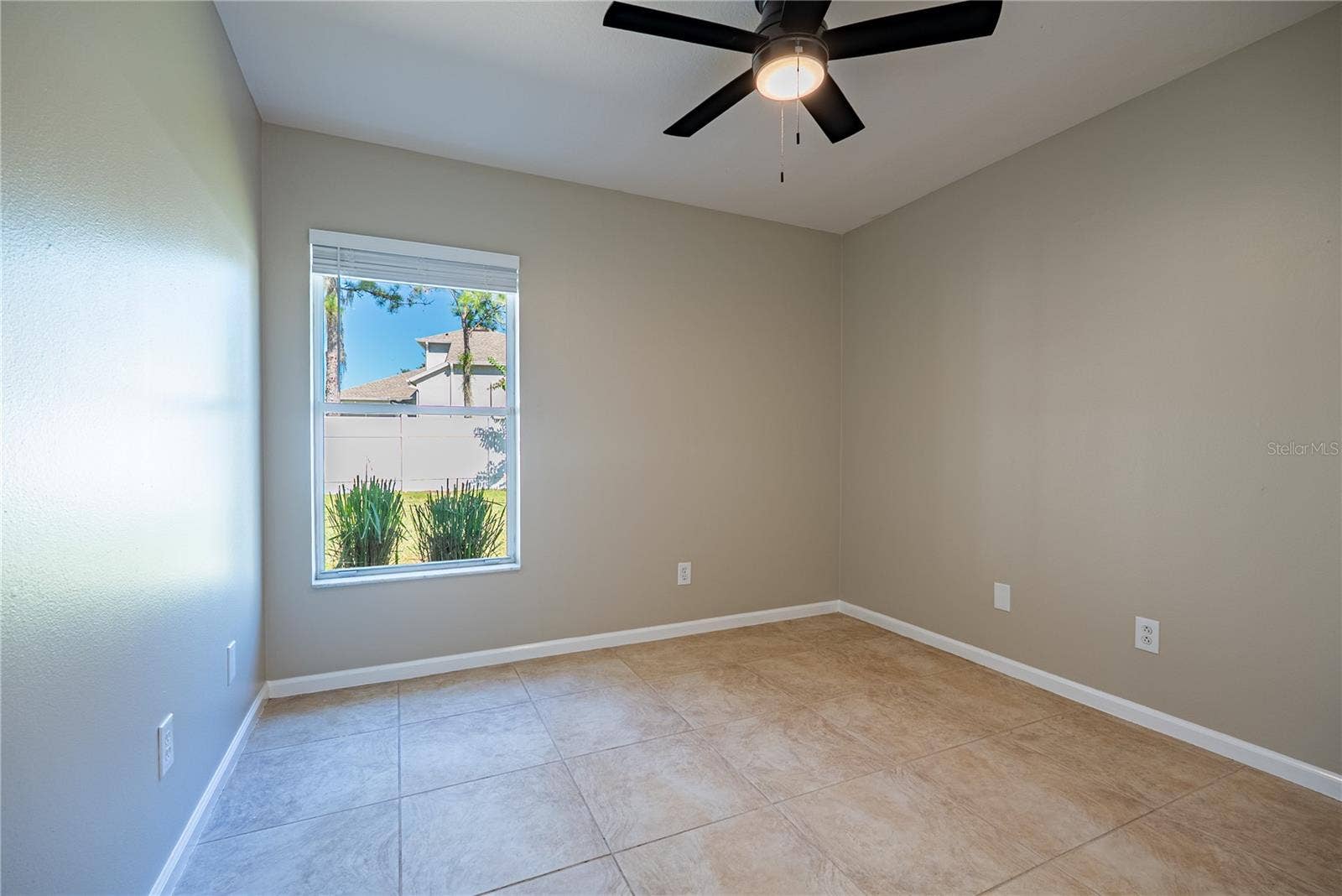 2022 SAMANTHA LANE, Valrico, FL 33594 2022 SAMANTHA LANE, Valrico, FL 33594