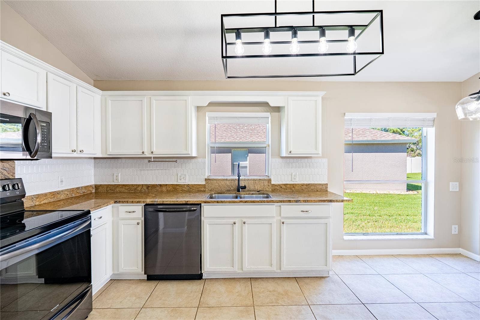 2022 SAMANTHA LANE, Valrico, FL 33594 2022 SAMANTHA LANE, Valrico, FL 33594