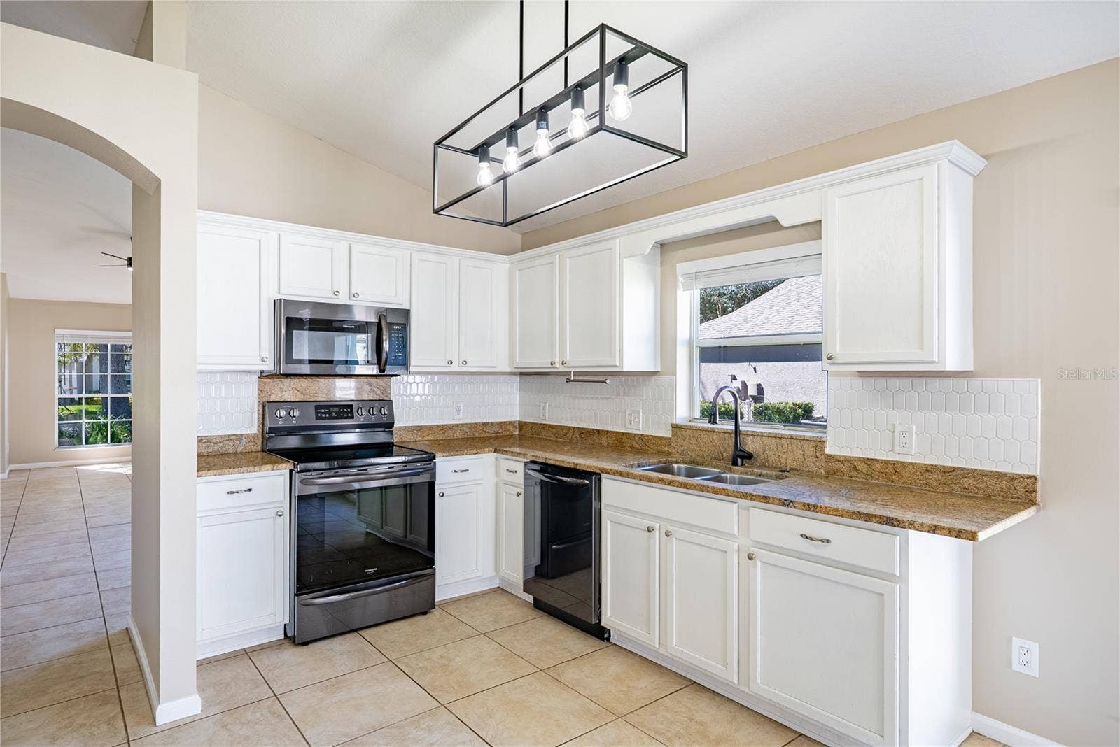 2022 SAMANTHA LANE, Valrico, FL 33594 2022 SAMANTHA LANE, Valrico, FL 33594