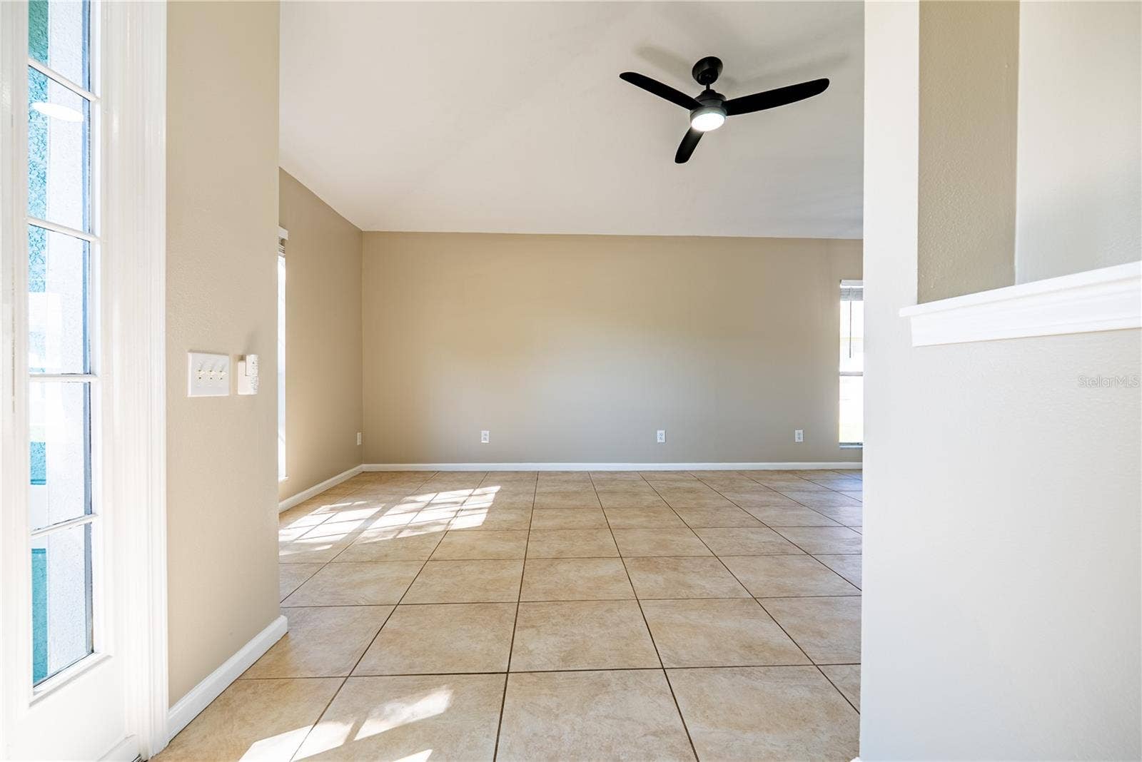 2022 SAMANTHA LANE, Valrico, FL 33594 2022 SAMANTHA LANE, Valrico, FL 33594