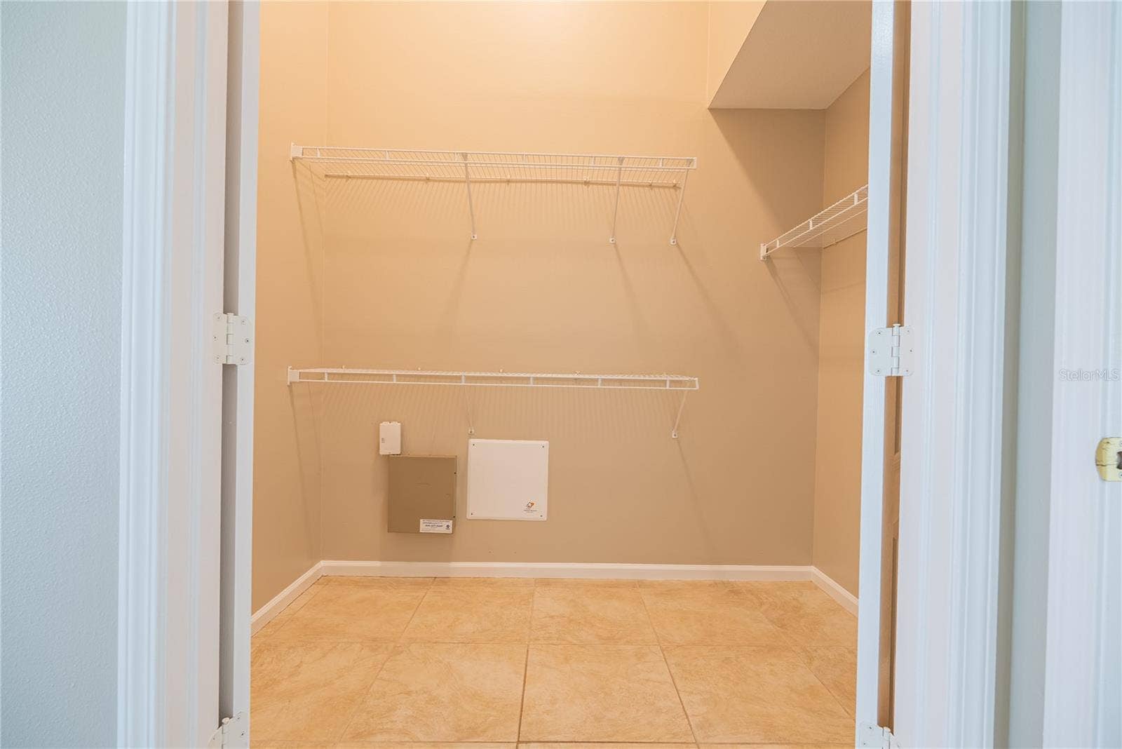 2022 SAMANTHA LANE, Valrico, FL 33594 2022 SAMANTHA LANE, Valrico, FL 33594