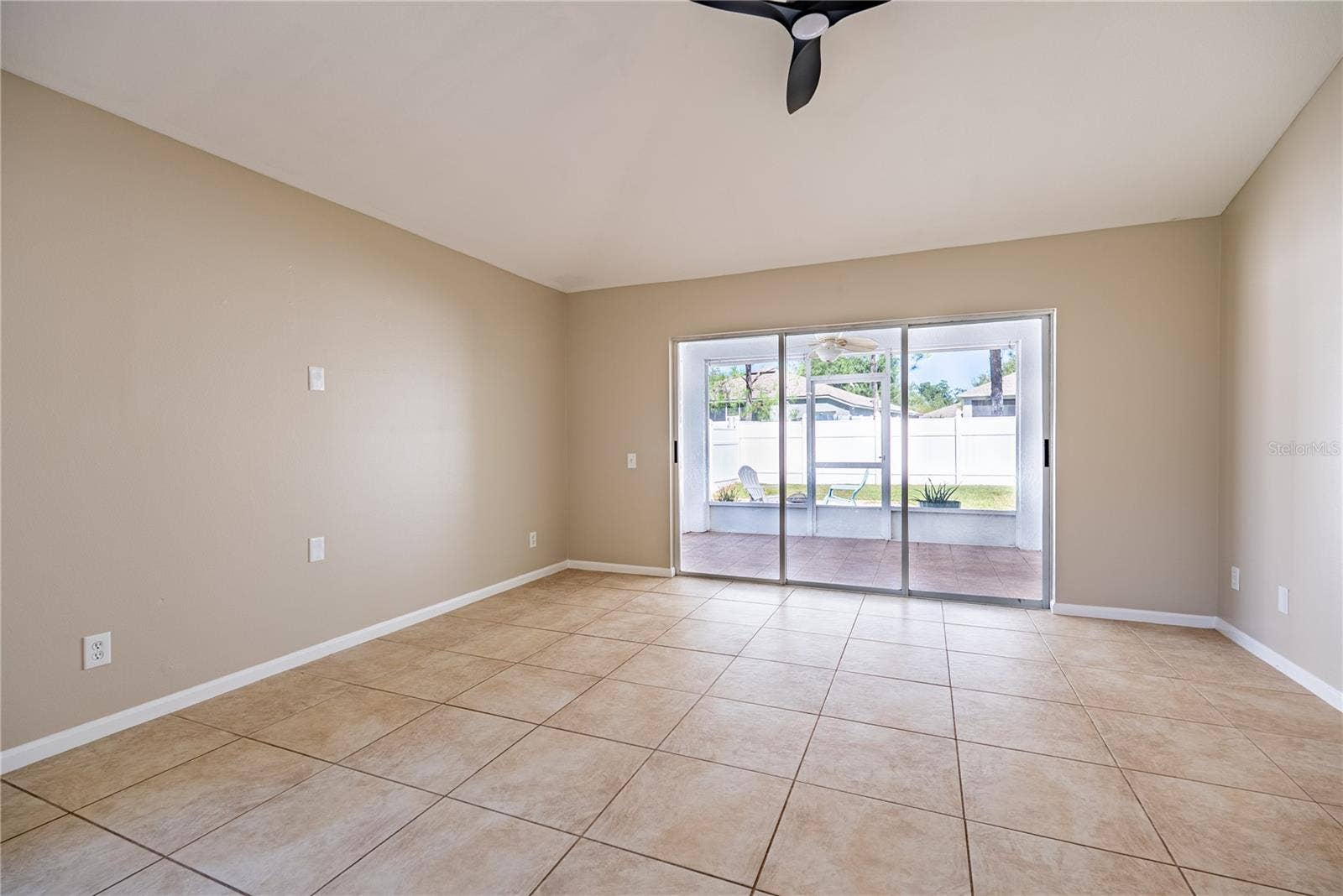 2022 SAMANTHA LANE, Valrico, FL 33594 2022 SAMANTHA LANE, Valrico, FL 33594
