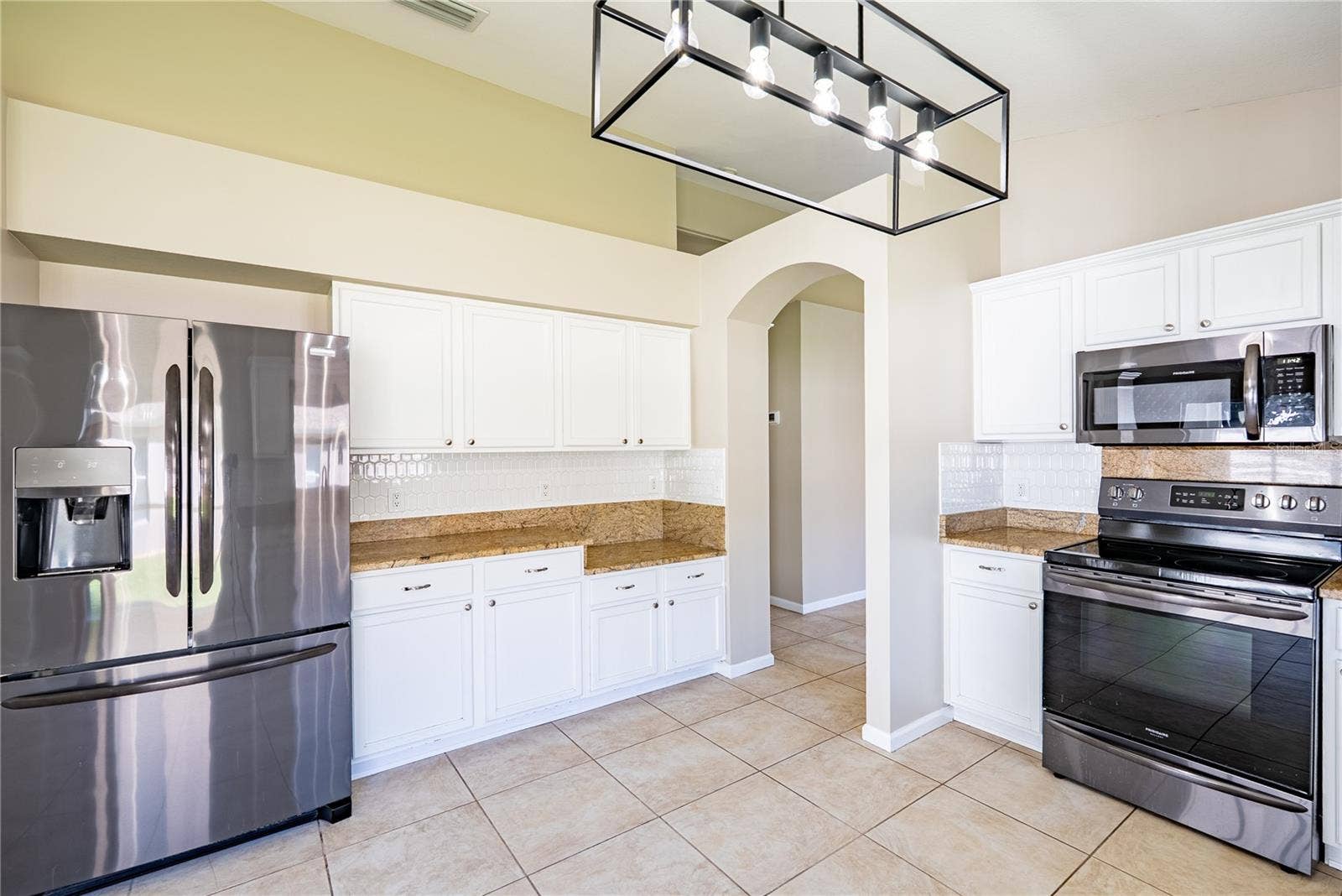 2022 SAMANTHA LANE, Valrico, FL 33594 2022 SAMANTHA LANE, Valrico, FL 33594