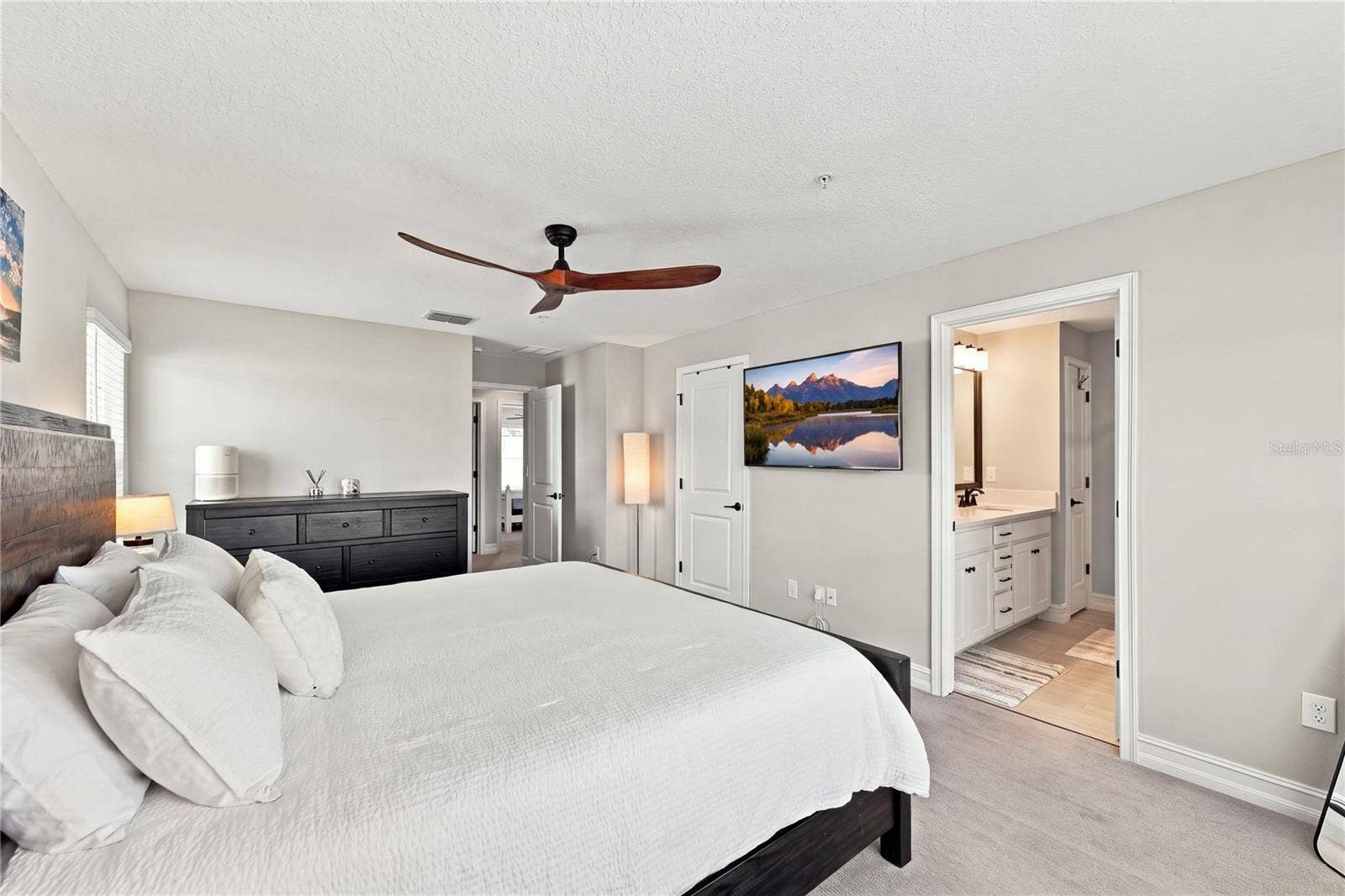5351 BRIDGE STREET, #53, Tampa, FL 33611 5351 BRIDGE STREET, #53, Tampa, FL 33611