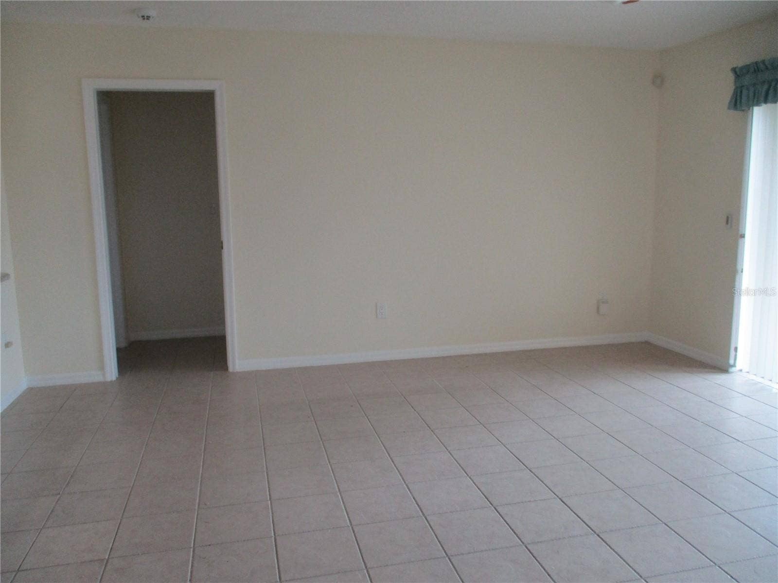 1703 CLOISTER DRIVE, Sun City Center, FL 33573 family room