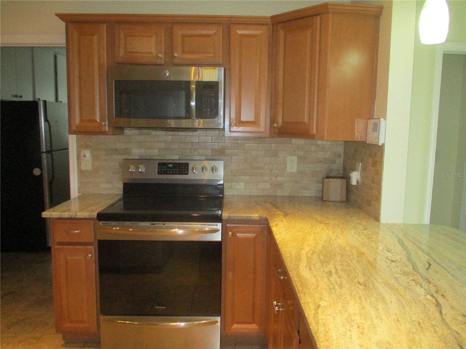 1703 CLOISTER DRIVE, Sun City Center, FL 33573 kitchen