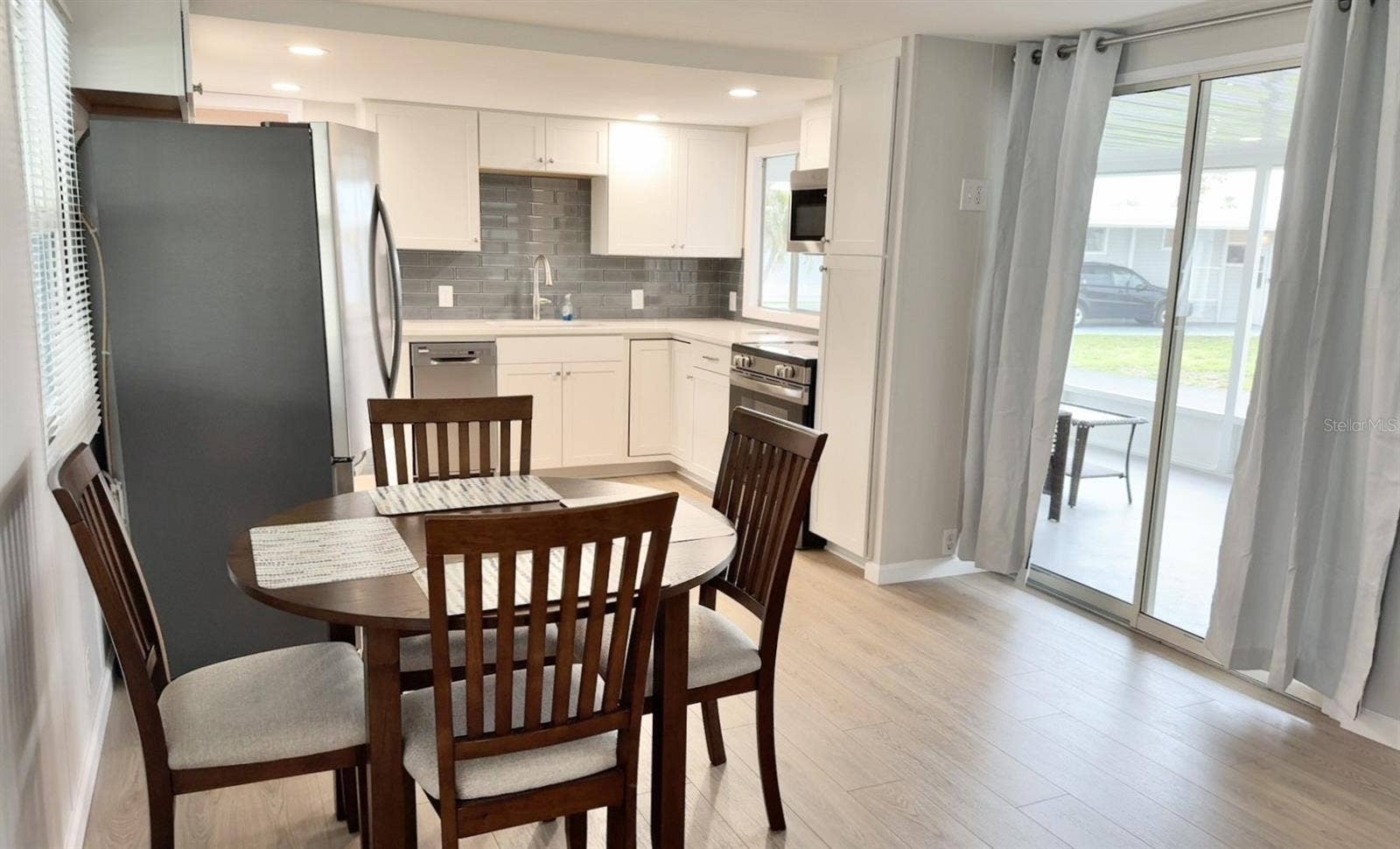 7173 MOUNT BRISTOL BOULEVARD NE, #458, St Petersburg, FL 33702 Open kitchen/dining/living area
