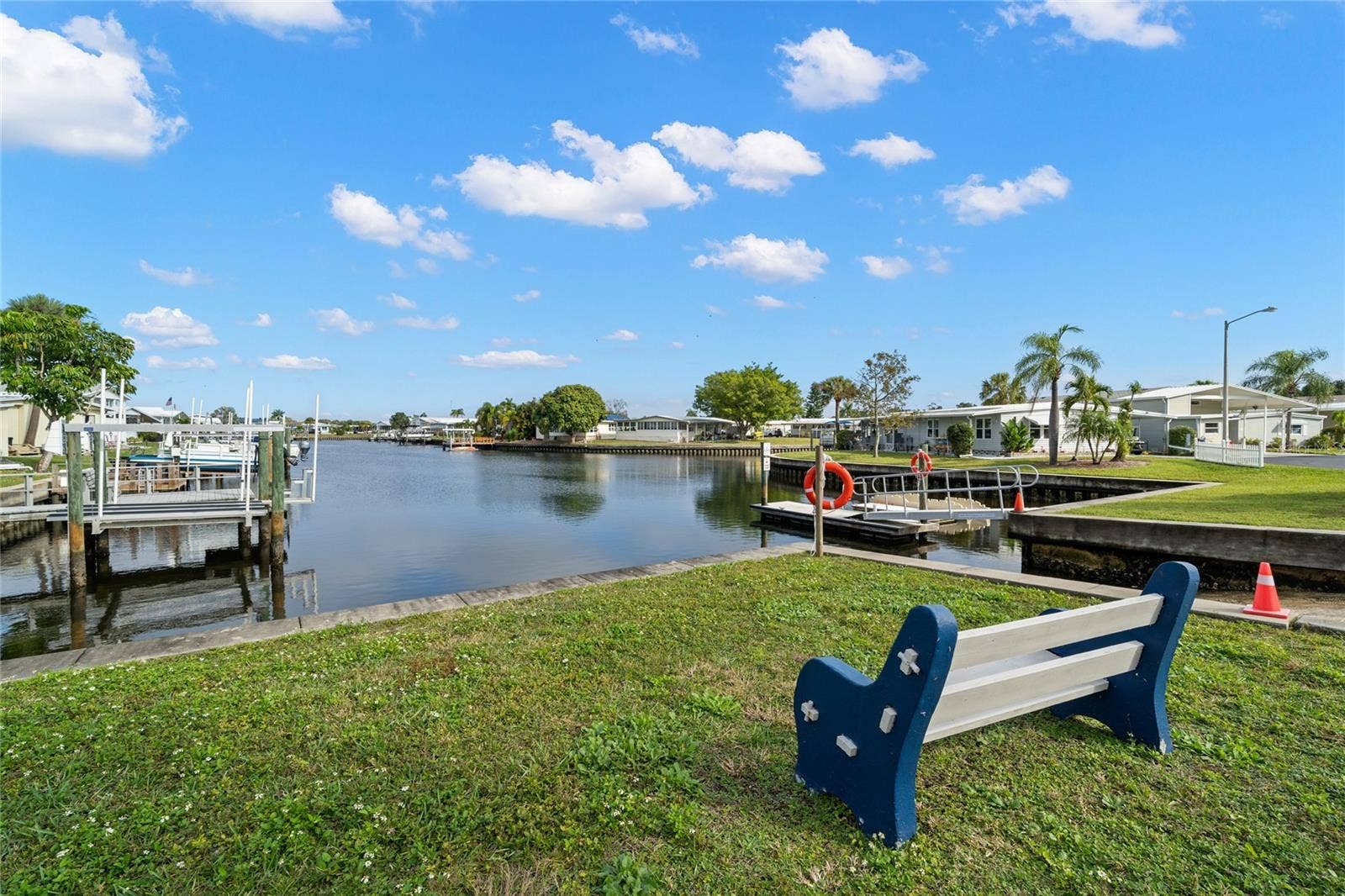 7173 MOUNT BRISTOL BOULEVARD NE, #458, St Petersburg, FL 33702 Wide saltwater canals