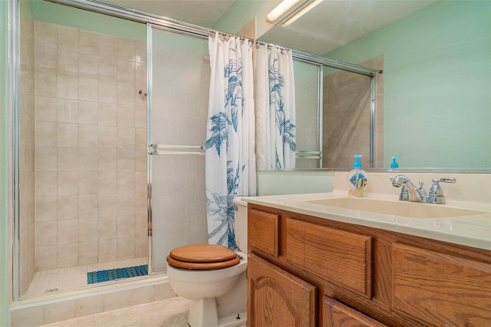1305 GREENFIELD CIRCLE, Venice, FL 34292 Guest Bath