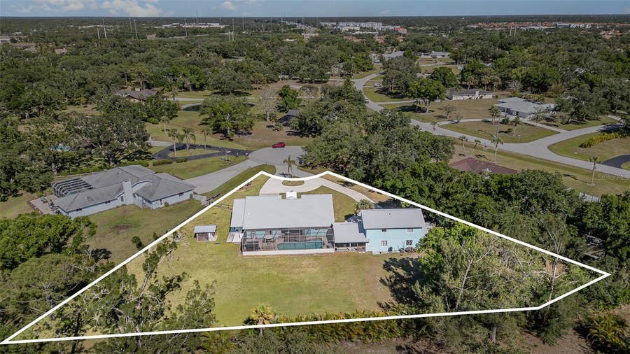 Property photo for 1305 GREENFIELD CIRCLE, Venice, FL