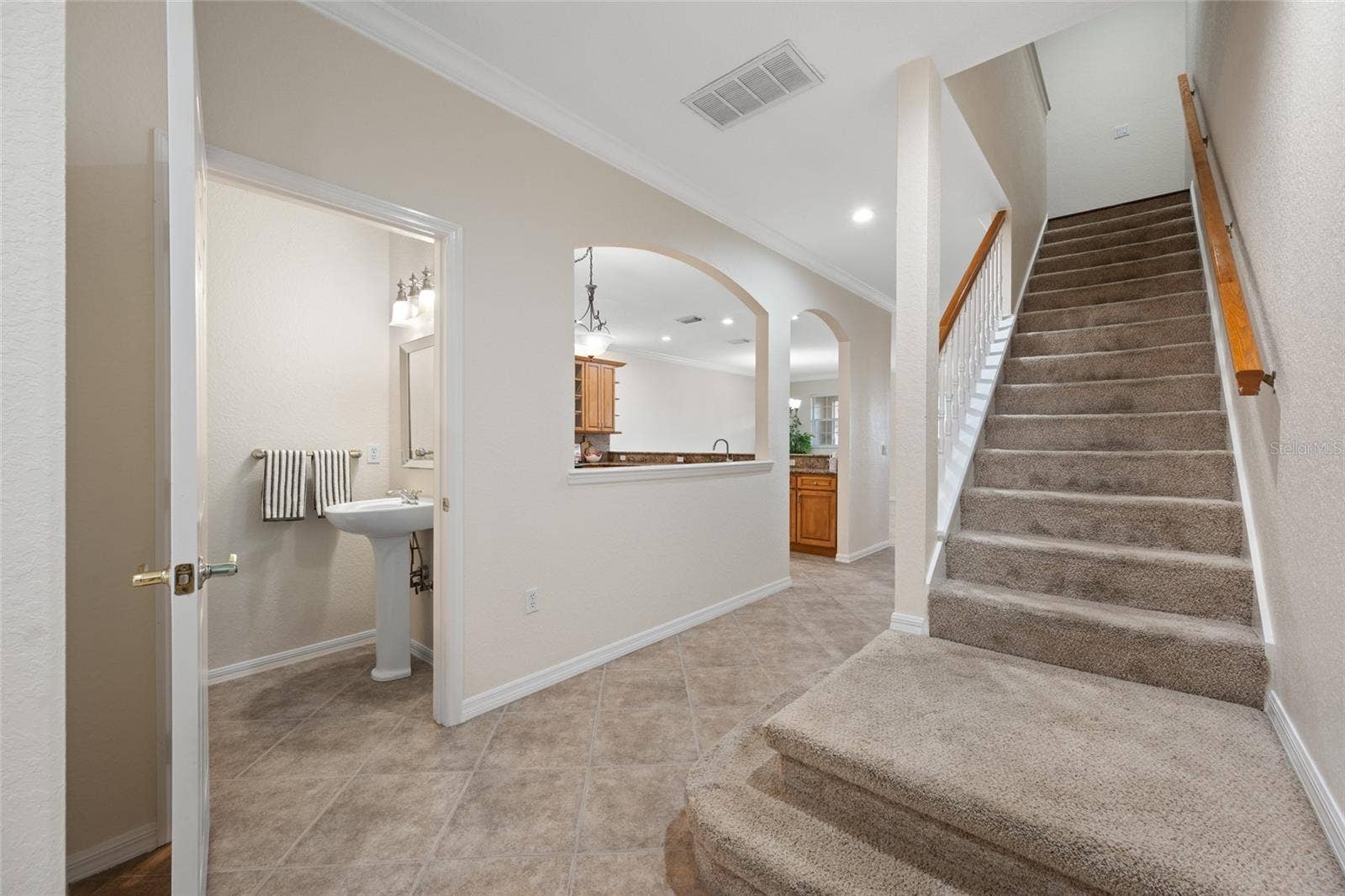 Powder Rm (1/2 bath) for Guests!