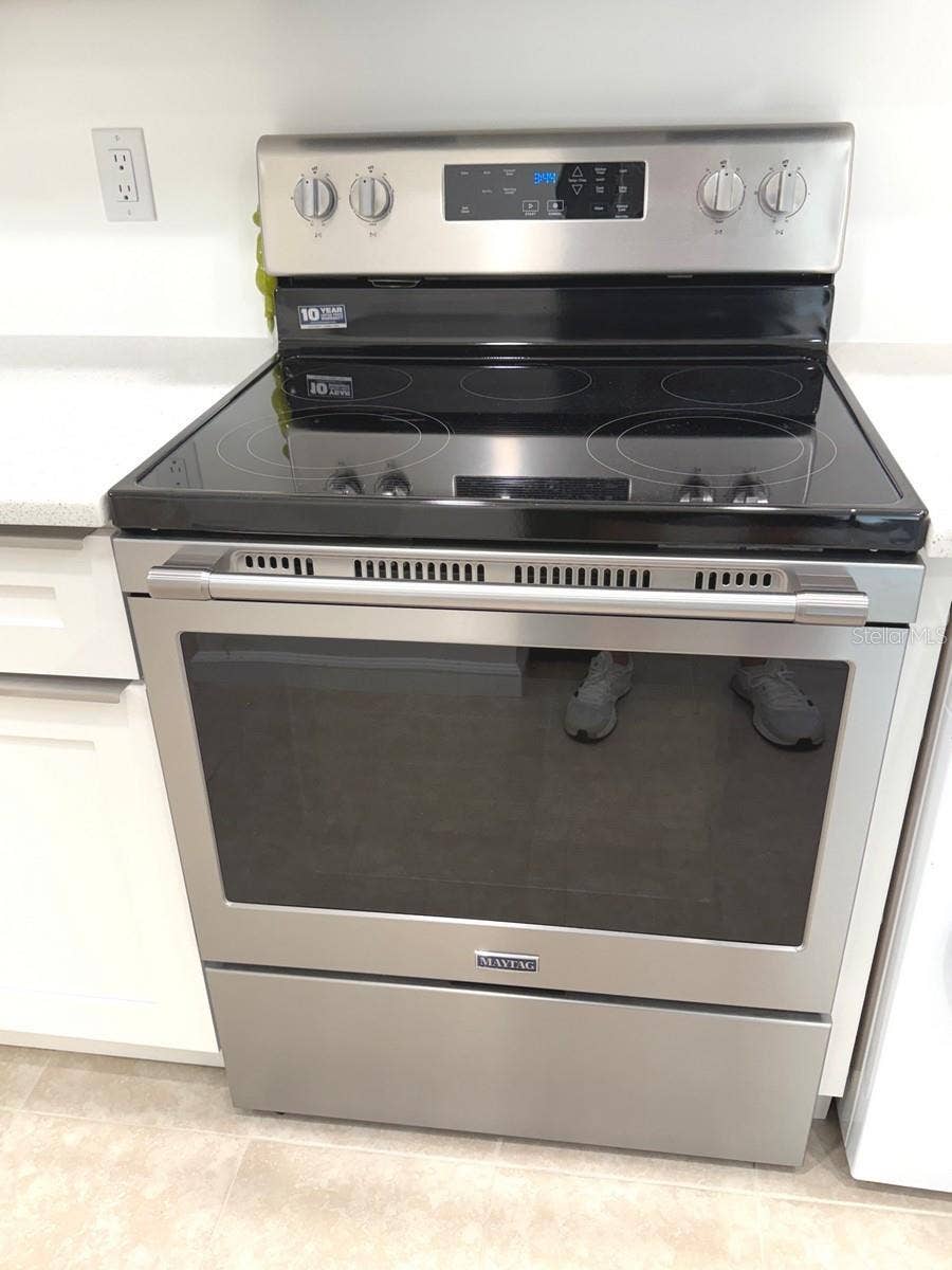 215 VALENCIA BOULEVARD, #107, Belleair Bluffs, FL 33770 UPDATED to PERFECTION