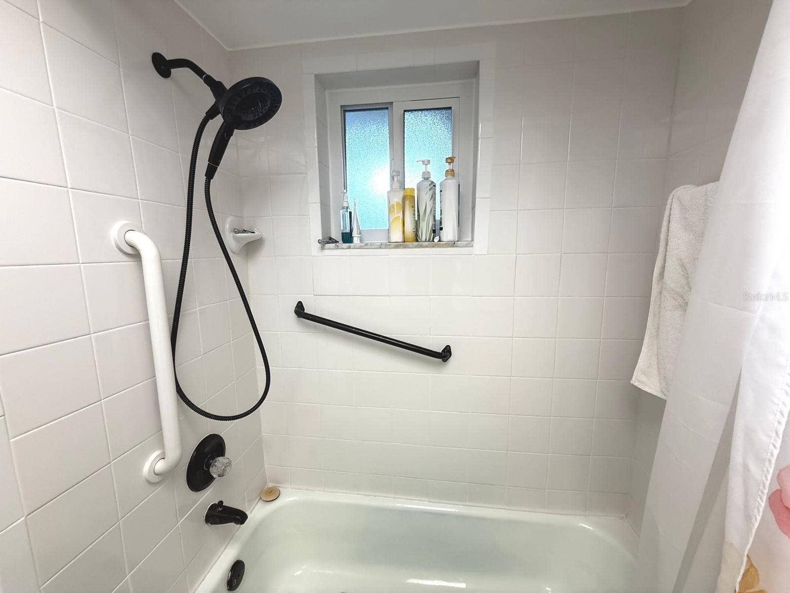 215 VALENCIA BOULEVARD, #107, Belleair Bluffs, FL 33770 UPDATED to PERFECTION