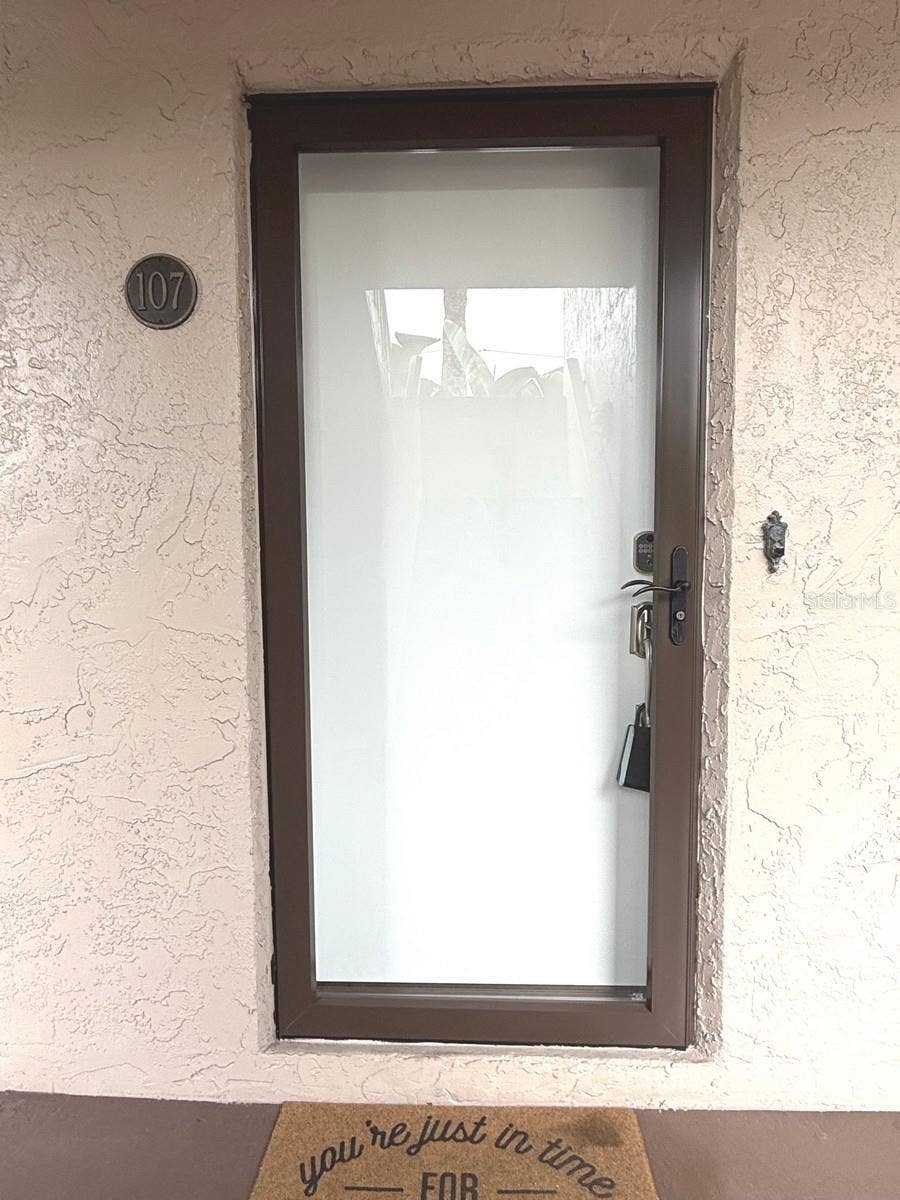 215 VALENCIA BOULEVARD, #107, Belleair Bluffs, FL 33770 UPDATED to PERFECTION