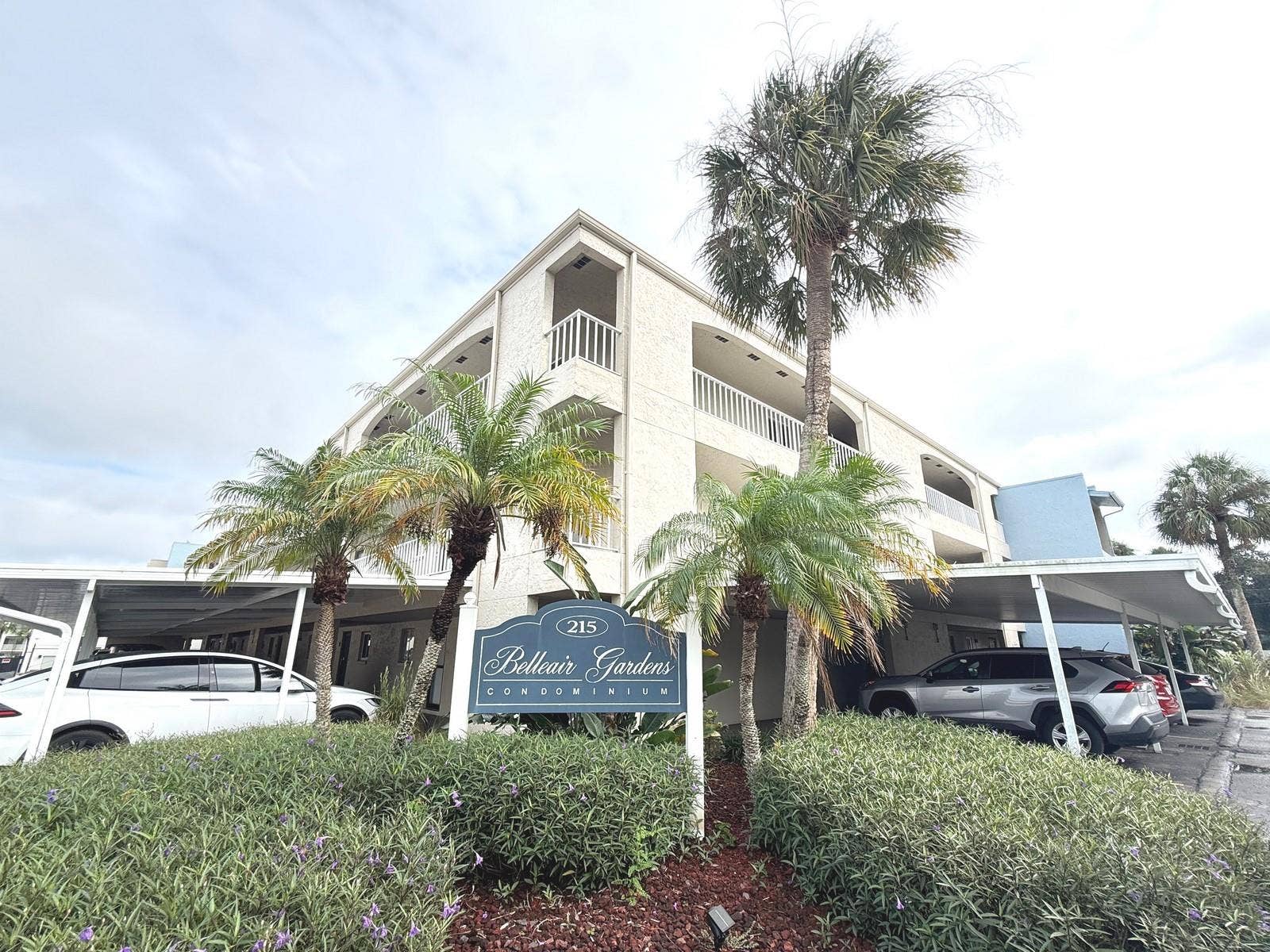 215 VALENCIA BOULEVARD, #107, Belleair Bluffs, FL 33770 Belleair Gardens does NOT require Flood Insurance