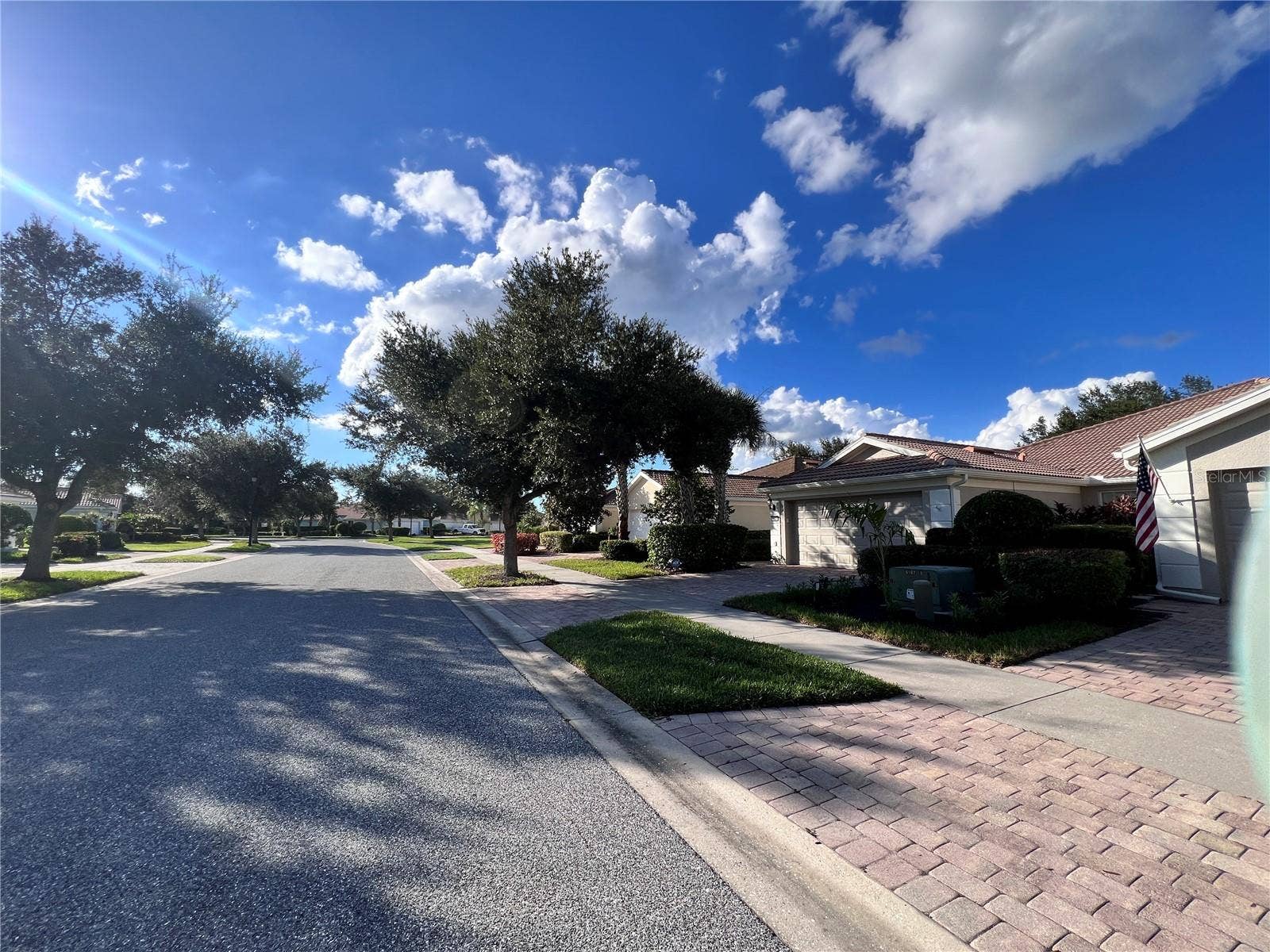 6058 BENEVENTO DRIVE, Sarasota, FL 34238 6058 BENEVENTO DRIVE, Sarasota, FL 34238