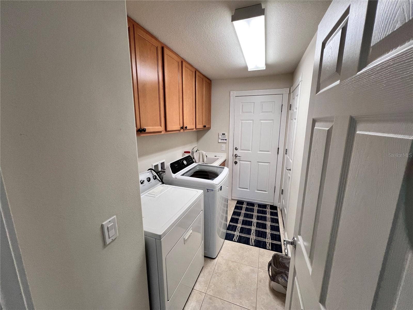 6058 BENEVENTO DRIVE, Sarasota, FL 34238 6058 BENEVENTO DRIVE, Sarasota, FL 34238