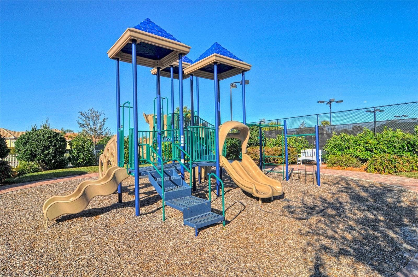 6058 BENEVENTO DRIVE, Sarasota, FL 34238 6058 BENEVENTO DRIVE, Sarasota, FL 34238