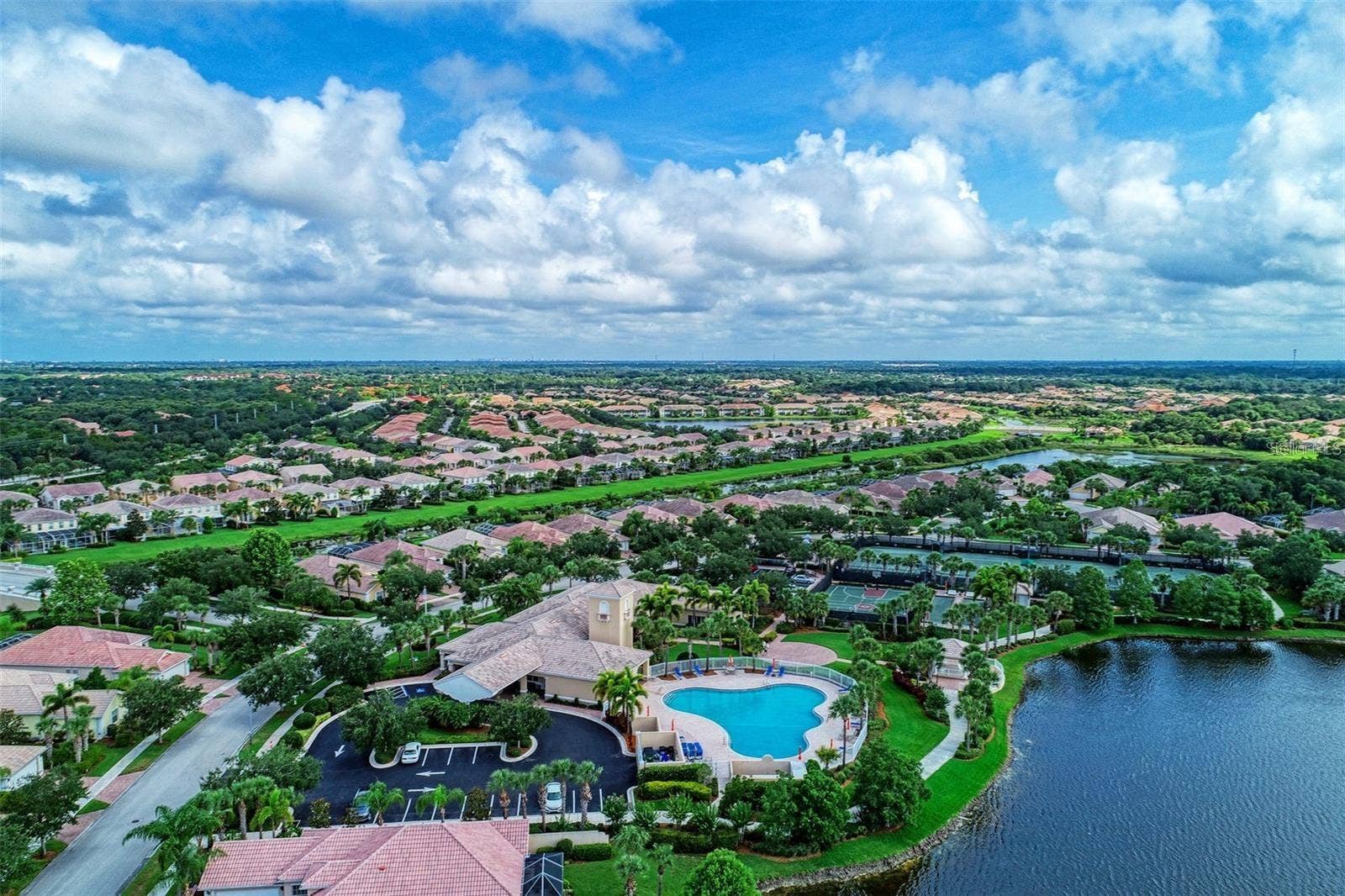 6058 BENEVENTO DRIVE, Sarasota, FL 34238 6058 BENEVENTO DRIVE, Sarasota, FL 34238