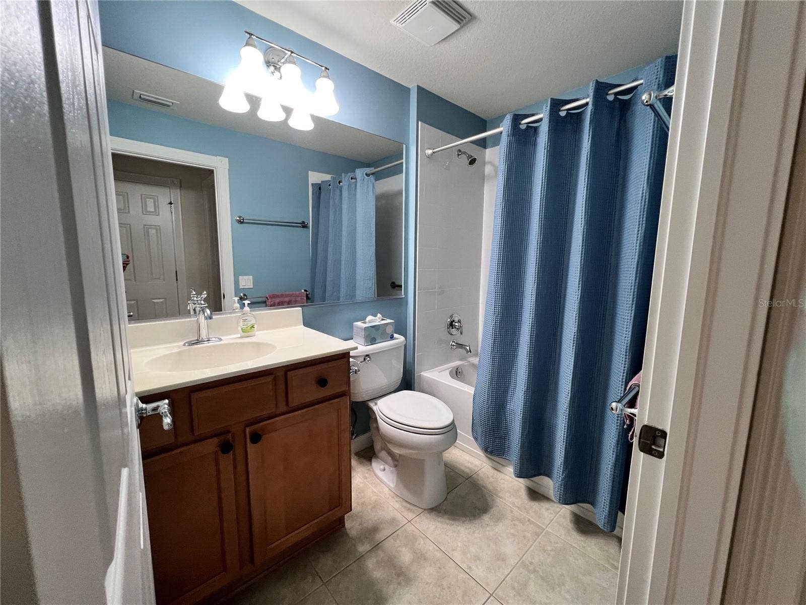 6058 BENEVENTO DRIVE, Sarasota, FL 34238 6058 BENEVENTO DRIVE, Sarasota, FL 34238