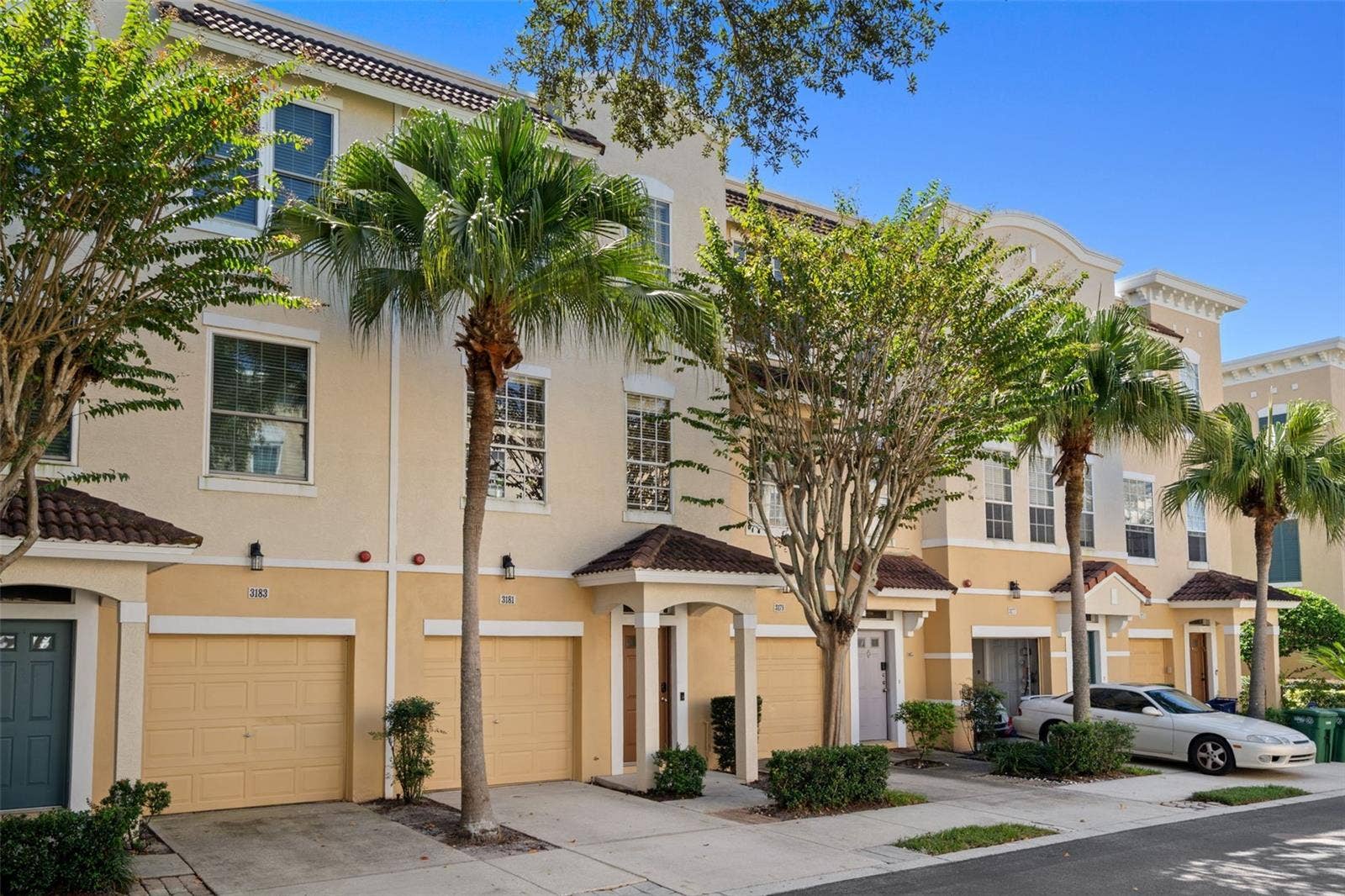 3181 BAYSHORE OAKS DRIVE, Tampa, FL 33611 Front exterior - wider street-facing view