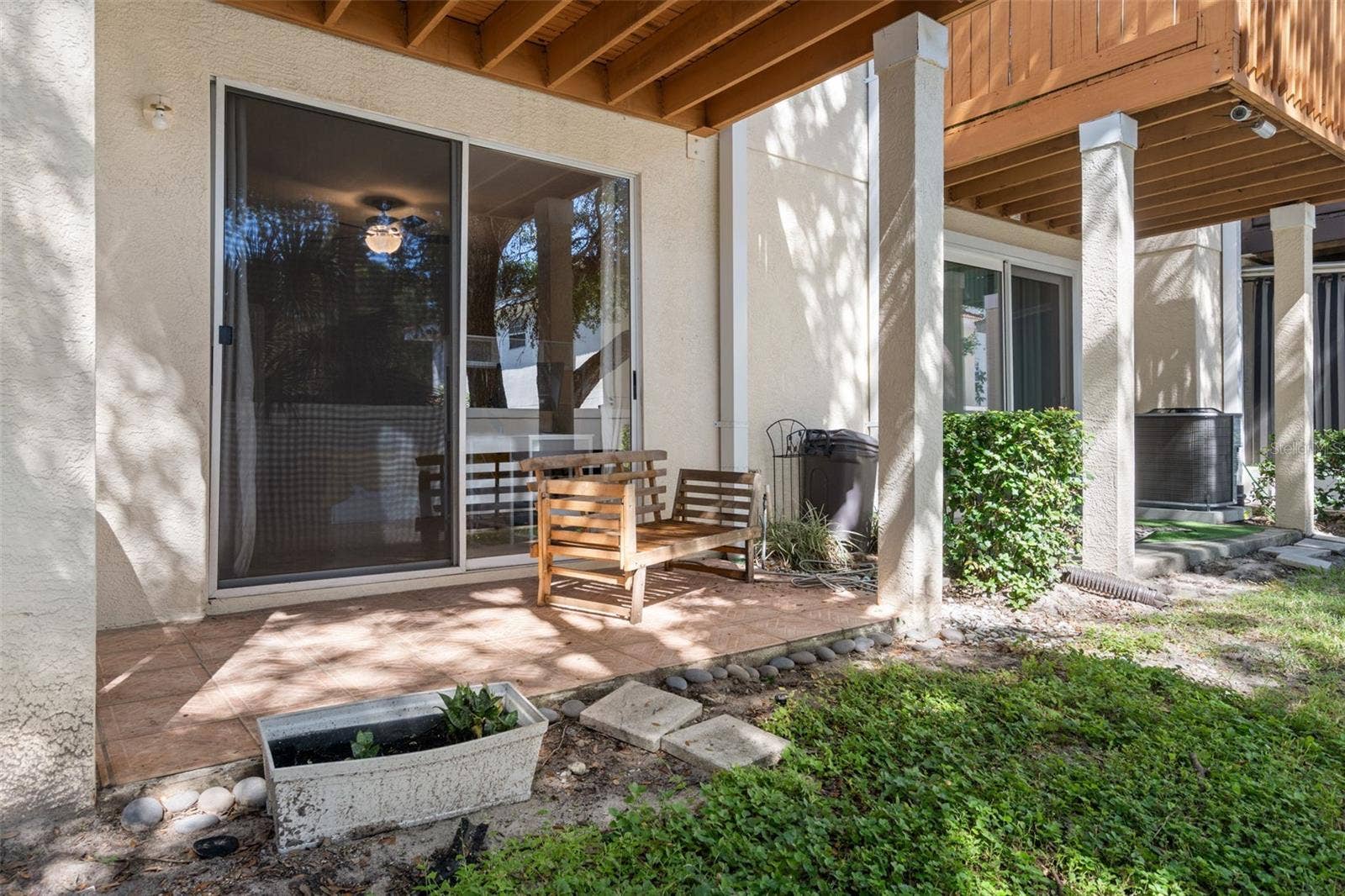 3181 BAYSHORE OAKS DRIVE, Tampa, FL 33611 Covered patio
