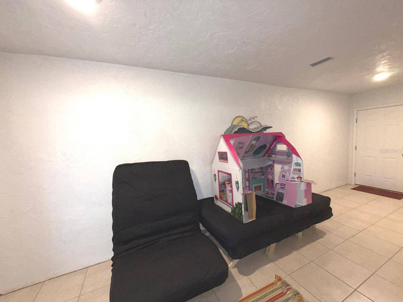 Huge PENTHOUSE - CORNER UNIT
