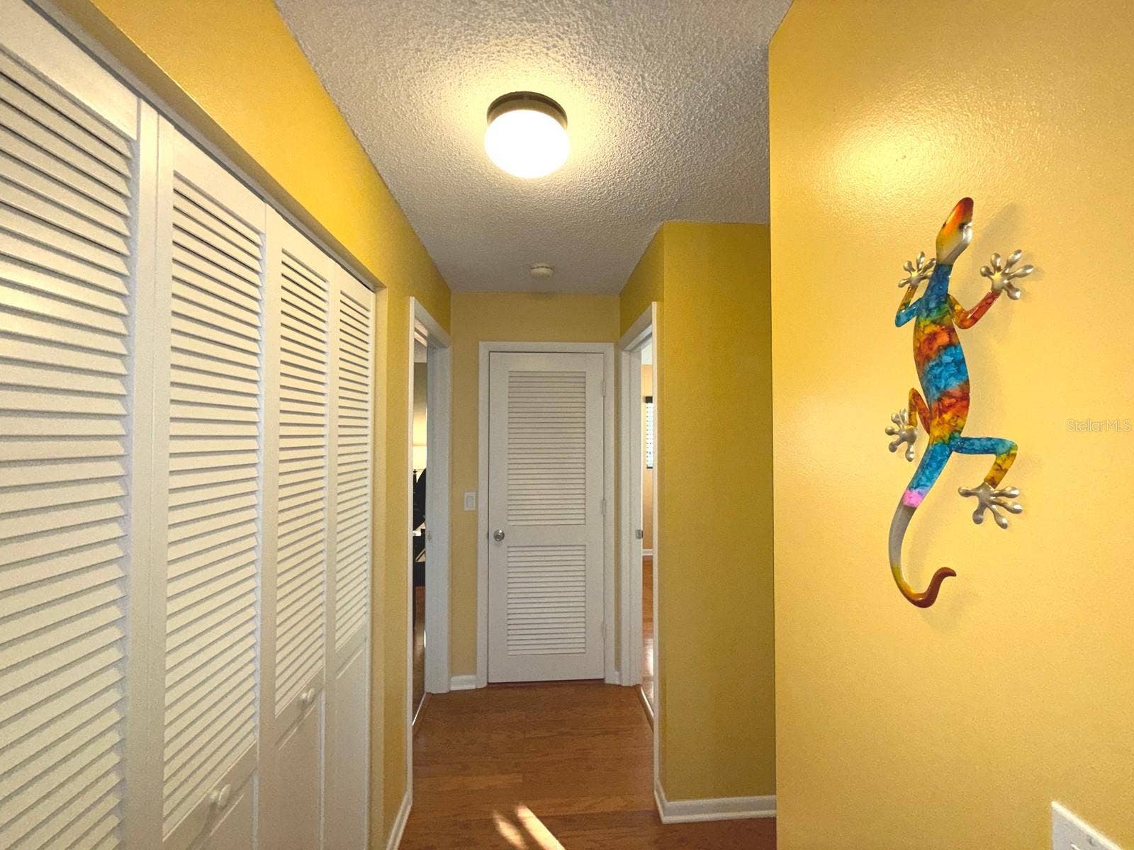 Huge PENTHOUSE - CORNER UNIT
