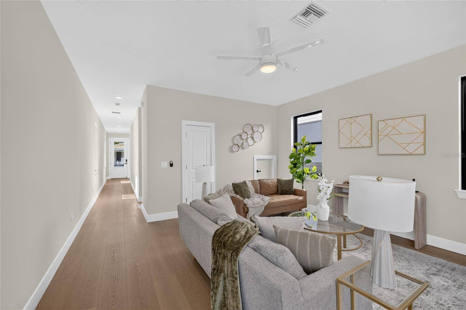 2601 N ALBANY AVENUE, Tampa, FL 33607 Living Room