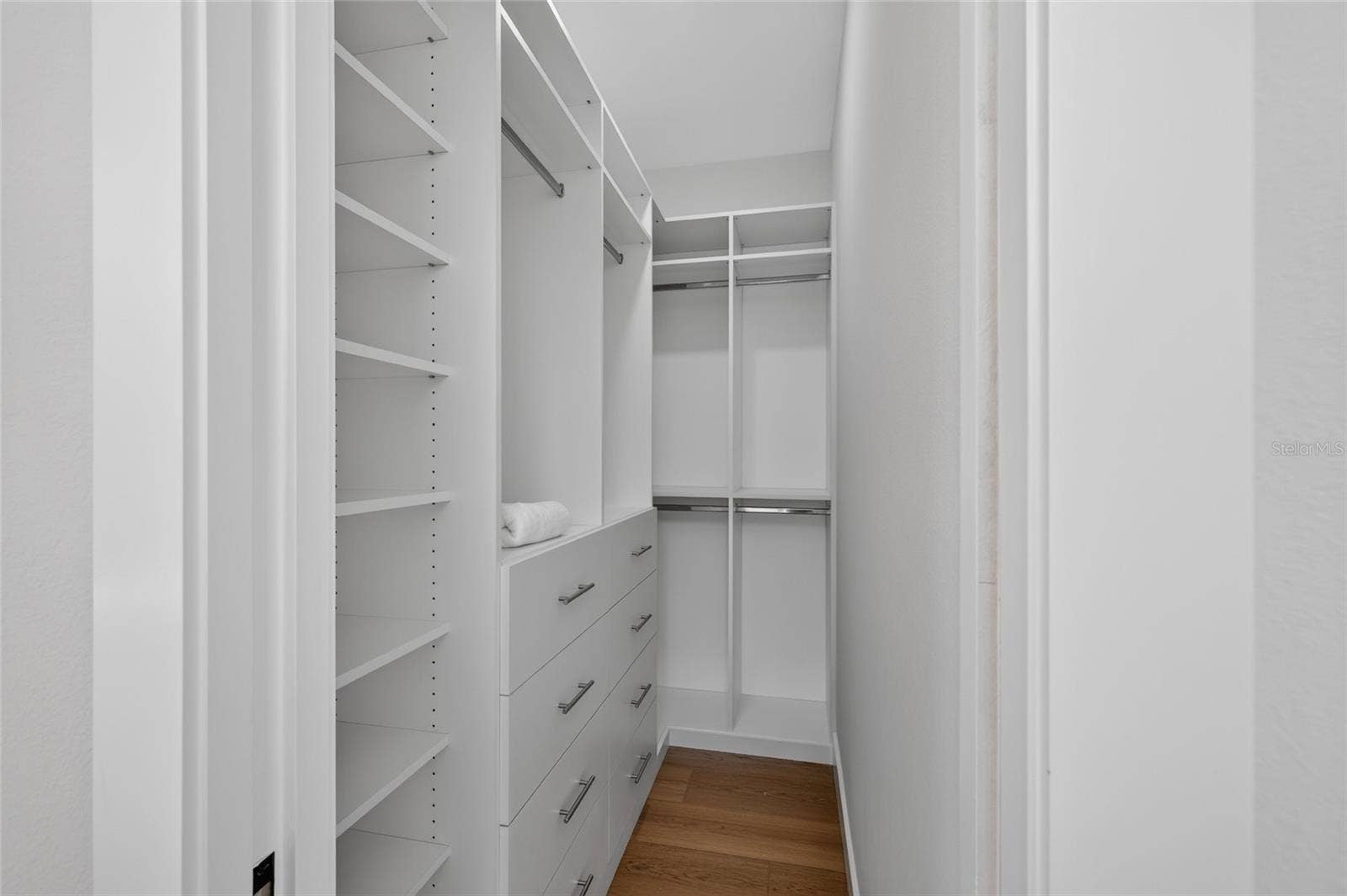 2601 N ALBANY AVENUE, Tampa, FL 33607 Primary Walk-in Closet